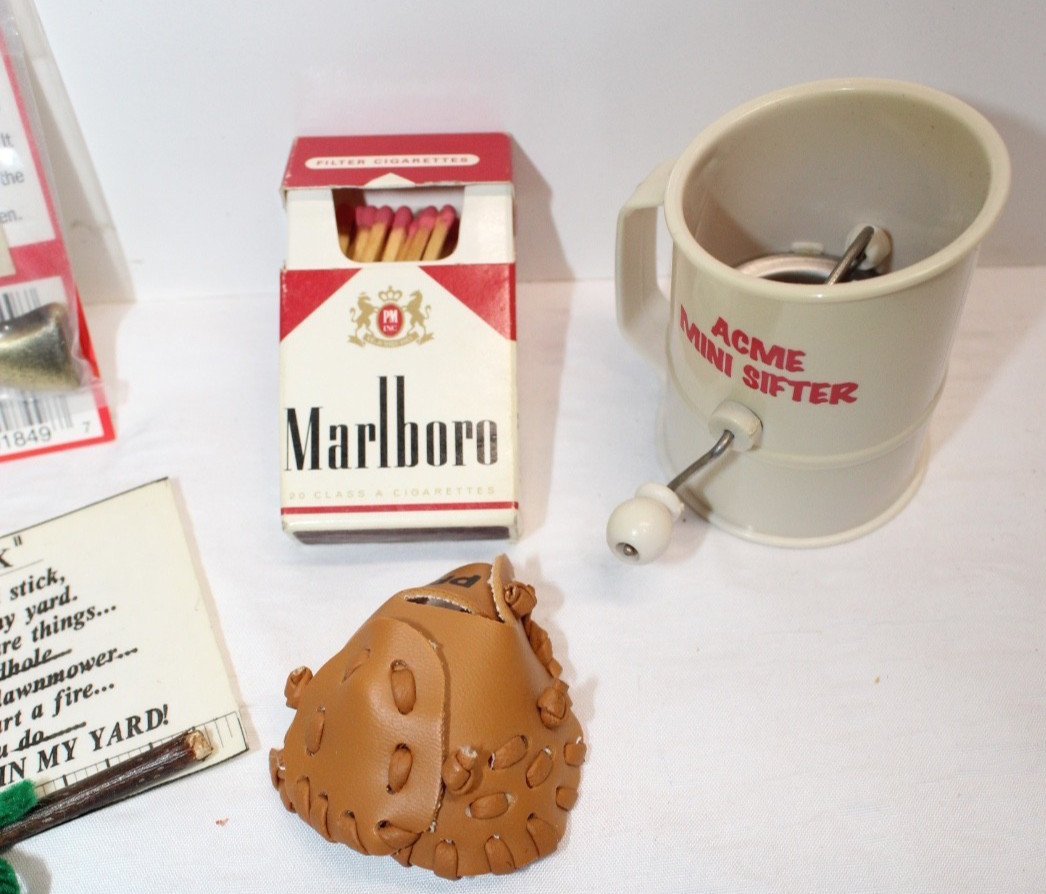 Vintage Minatures & Small Replicas Civil War Firearm Small Marlboro Box Sifter