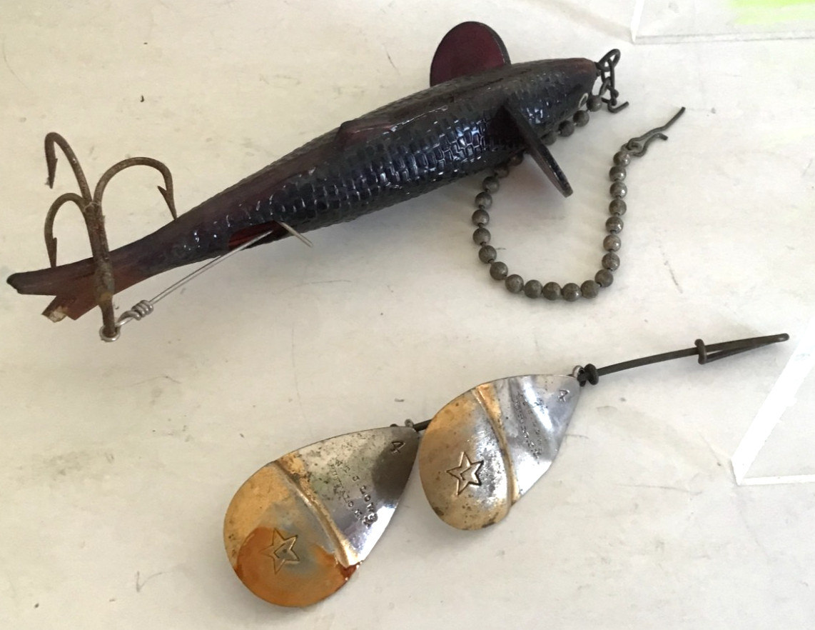 Mixed Lot Fishing Tackle-Fishmaster Lure-Feathered Hooks-Flies-Spinner