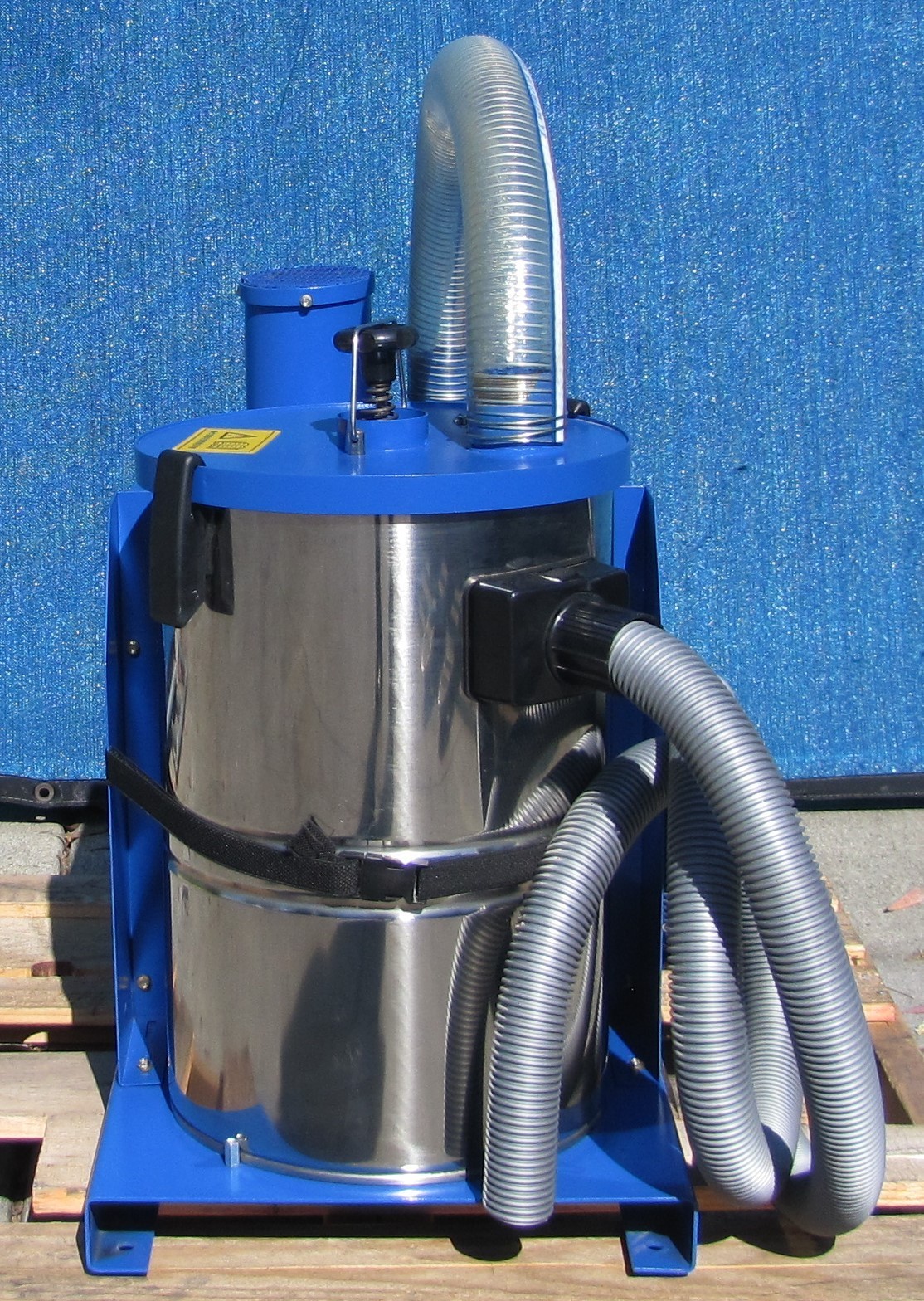 NST 4.5 HP Vacuum Dust Collector With Canister & Hose 230V 3 Ph Strong Suction