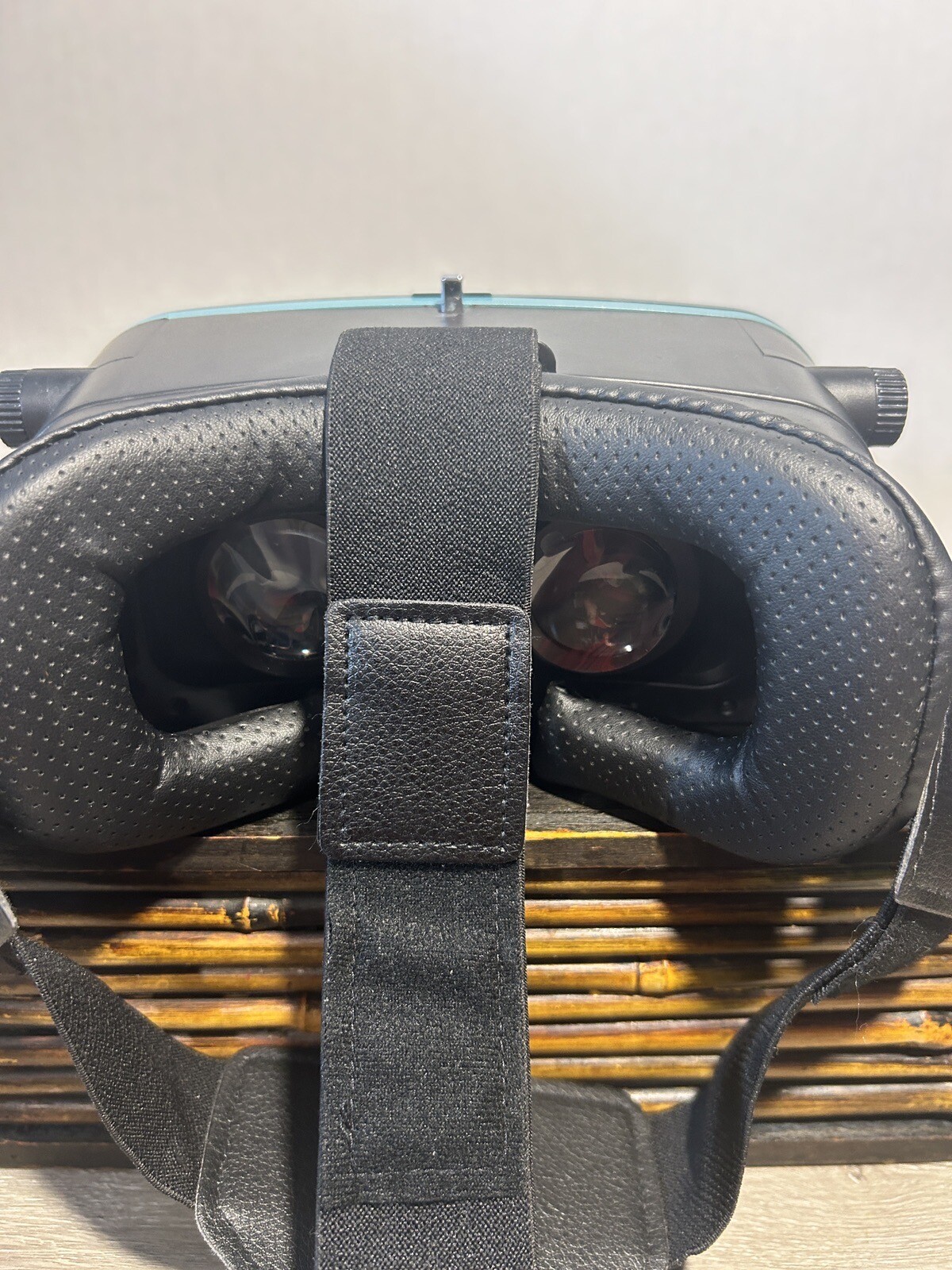 ReTrak Utopia 360 Virtual Reality Smartphone Headset Max Screen Size 6.3"