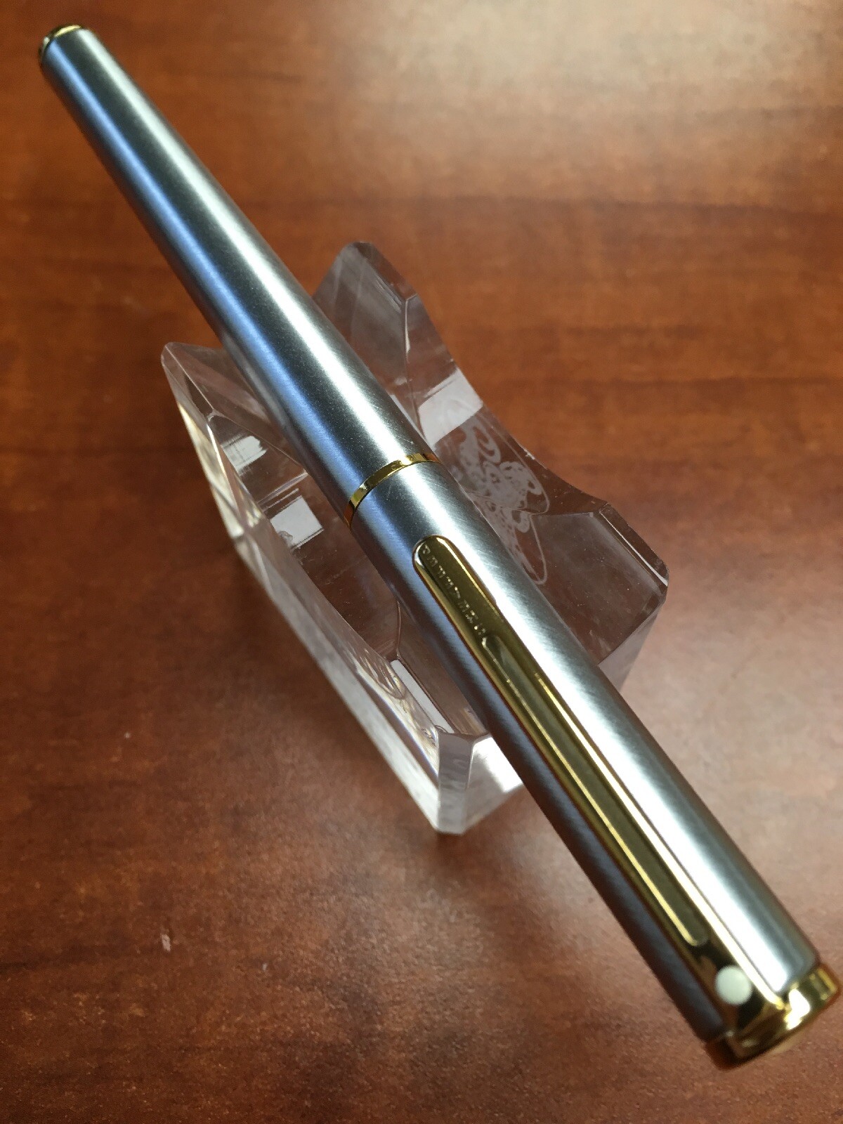 Sheaffer Agio Brushed Chrome/22K Gold Plate "F" Nib Fountain Pen