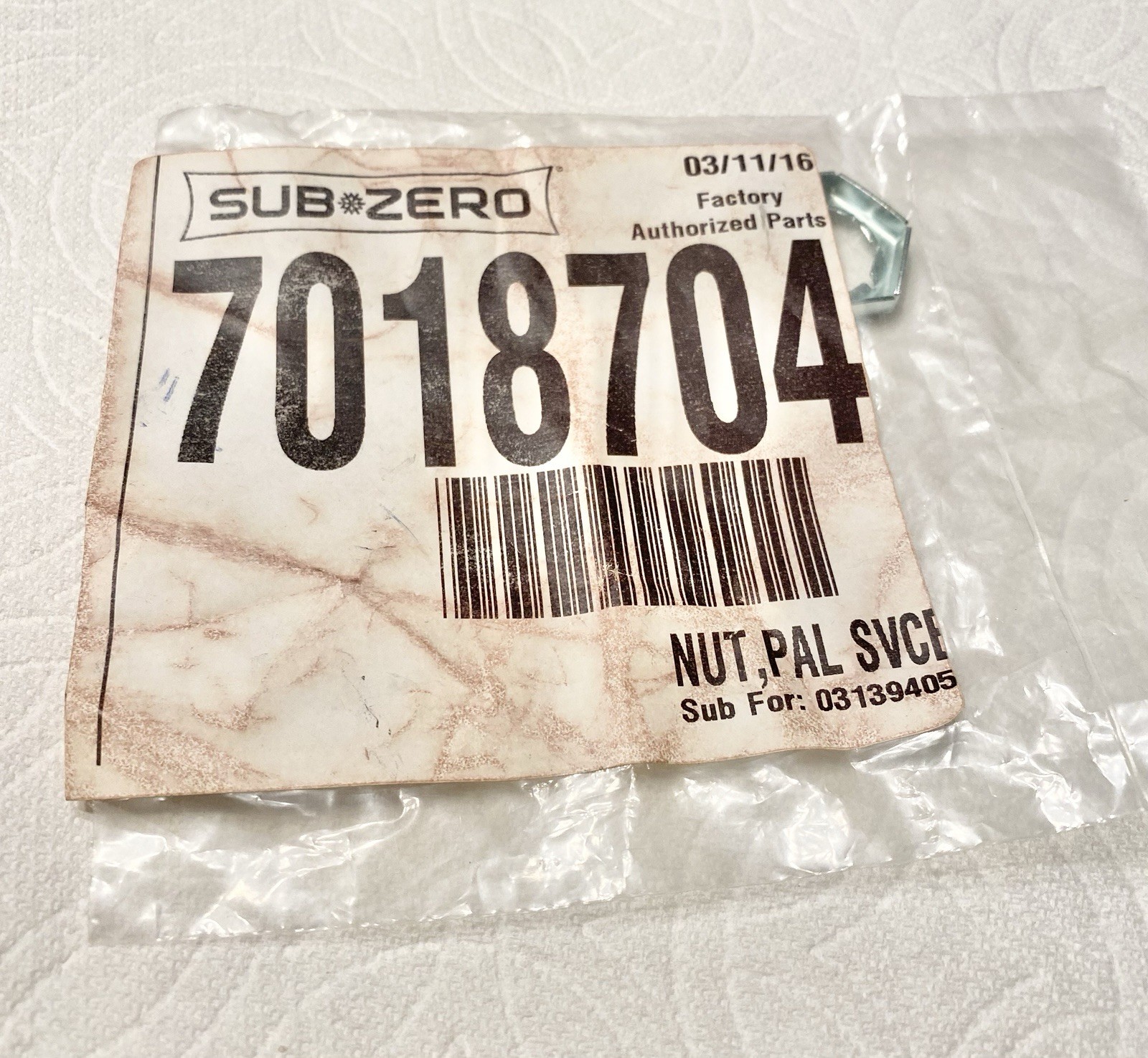 Sub-Zero 7018704 PAL SVCE NUT New
