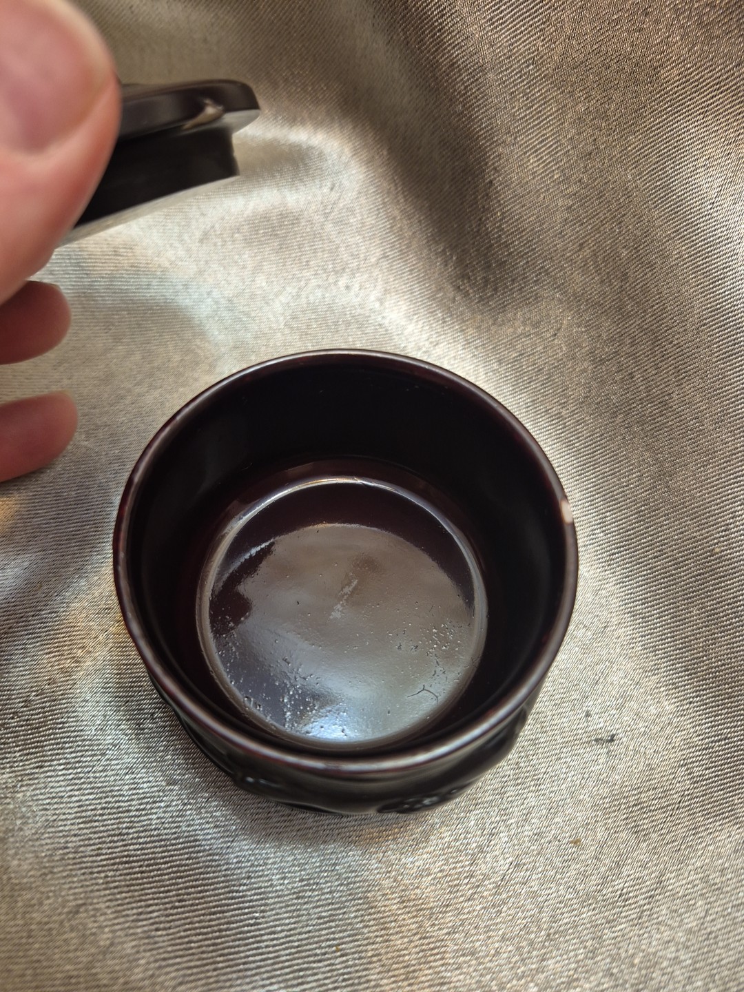 BLACK BOMA Canada Northwest Coast Whales Round Lidded Box CHIPPED