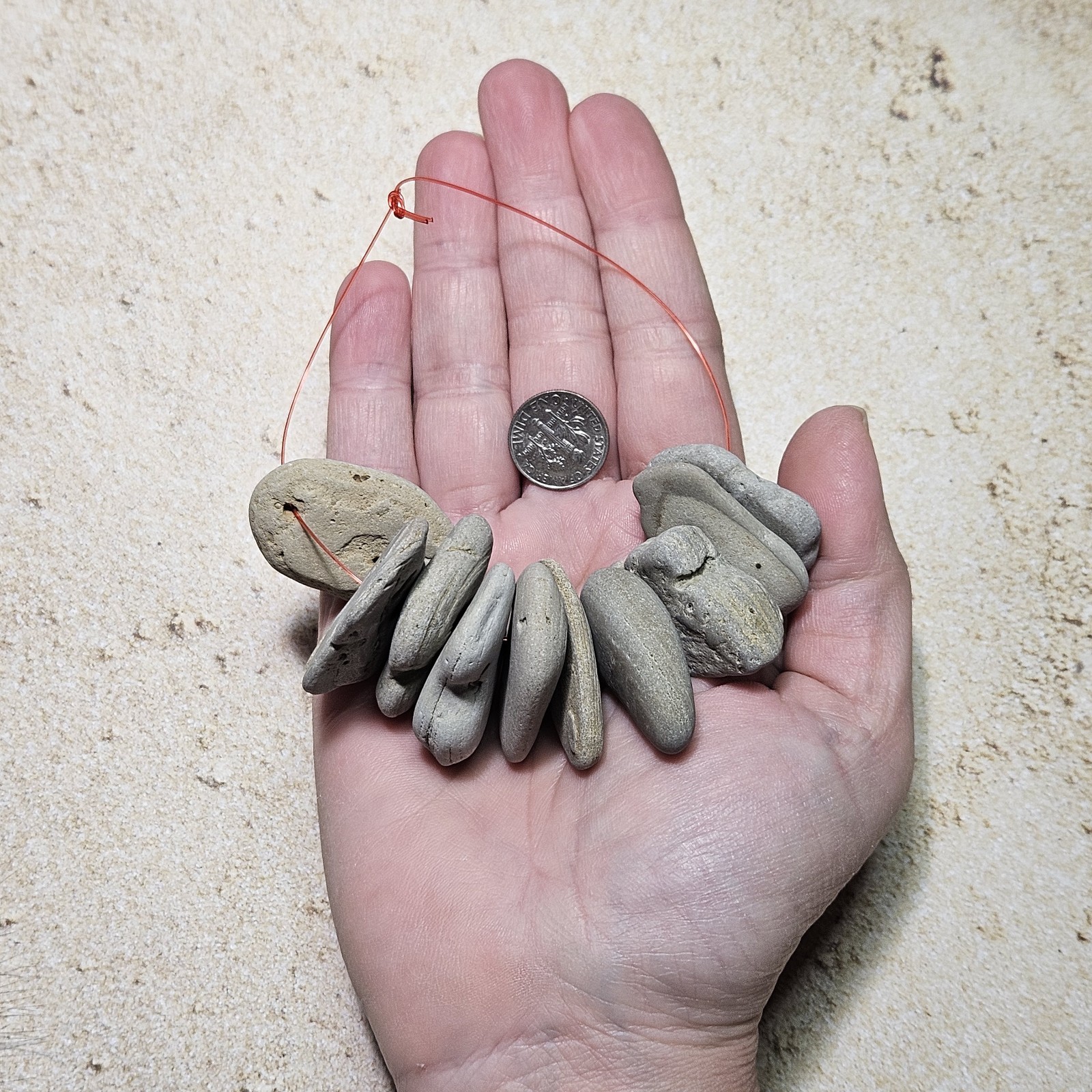 10 HOLEY HAG STONE NATURAL SURF TUMBLED BEACH ROCK WISHING GOOD LUCK FAIRY #1880