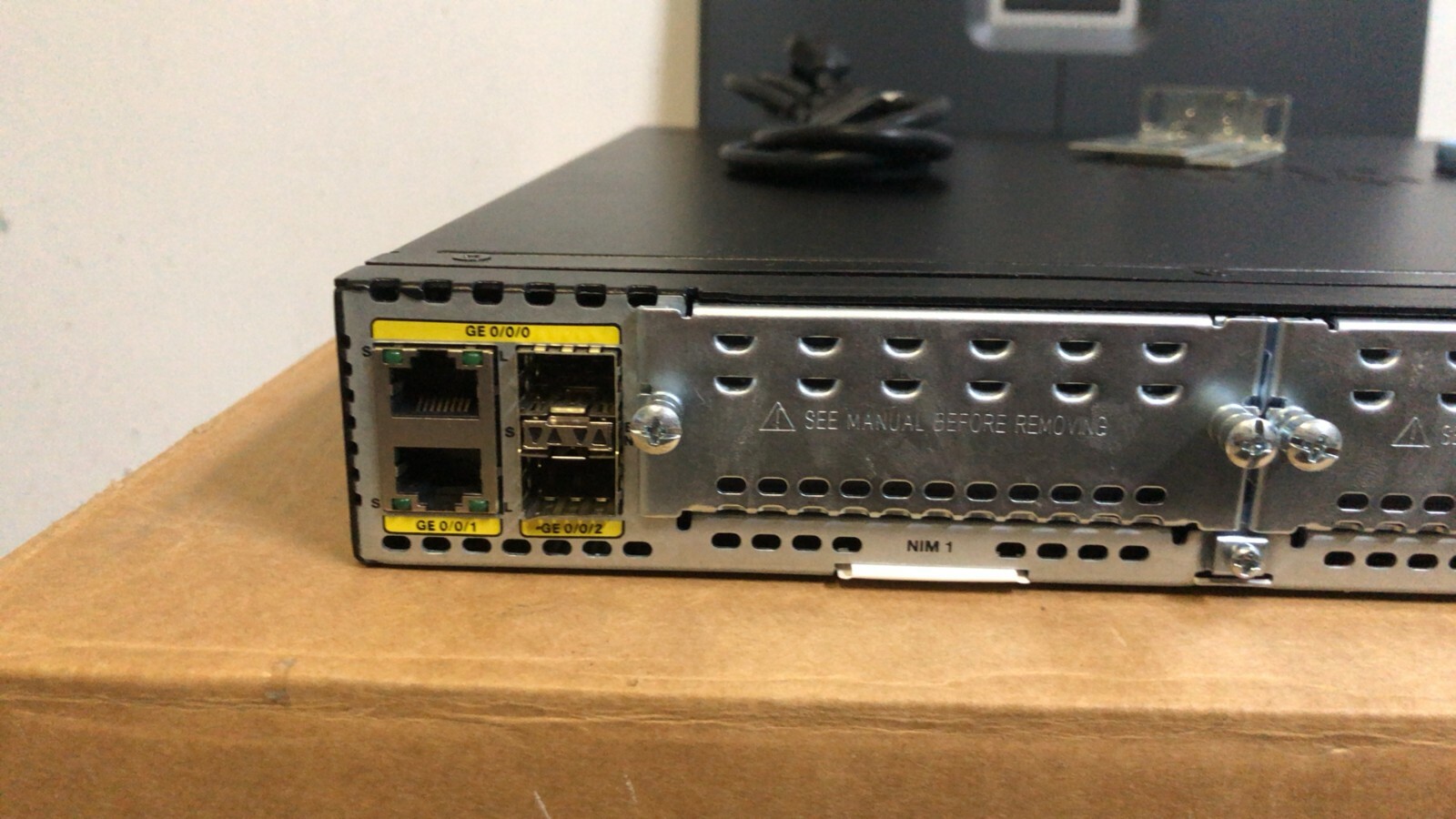 CISCO ISR4331/K9 Integrated Service Router Missing Faceplate READ DESCRIPTION***