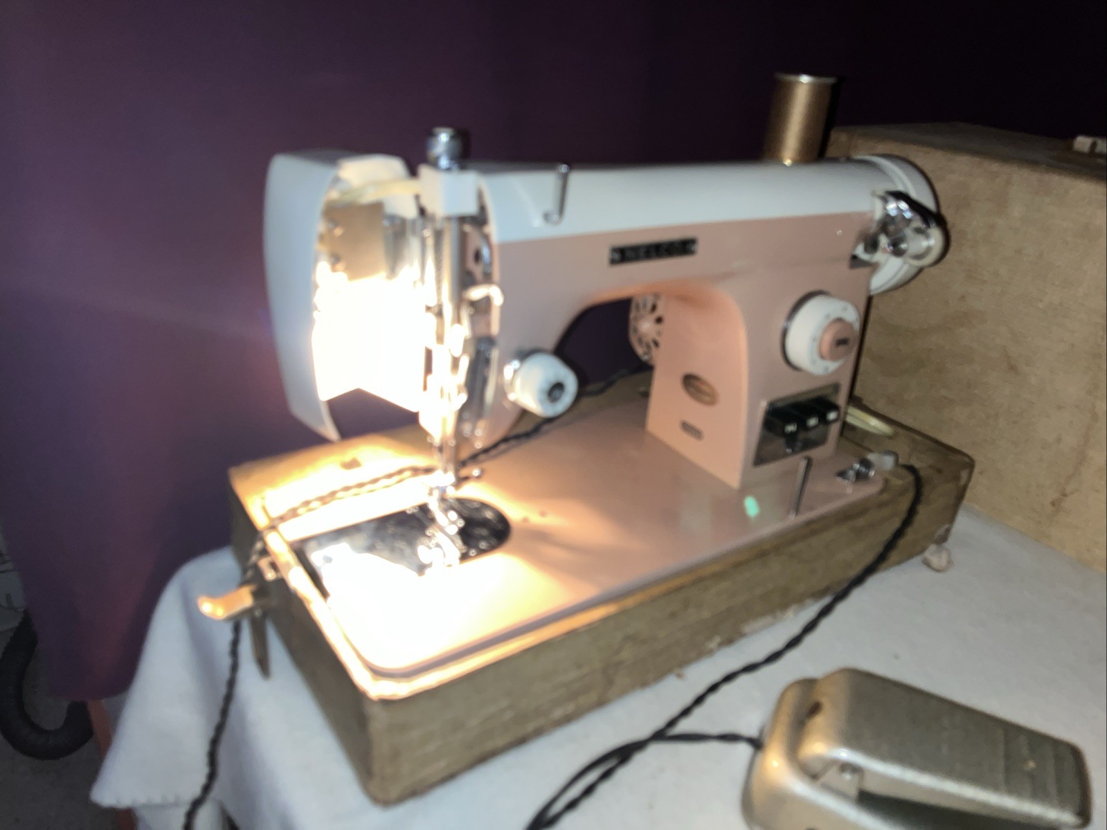 Vintage RARE Nelco Sewing Machine Model H222 With Pedal & Case JC-2 Toyota Japan