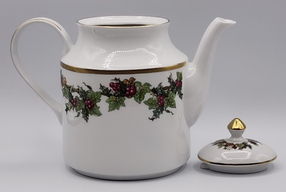 Royal Gallery The Holly and The Ivy Teapot or Coffee Pot with Sugar & Creamer