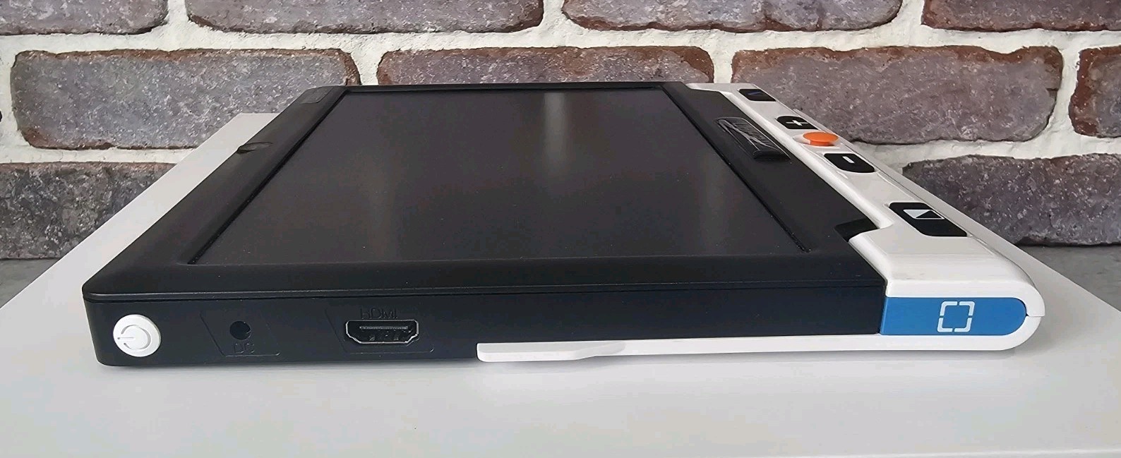 Rehan Looky 10 Low Vision Color Video Magnifier With Stand Pre-owned No Charger