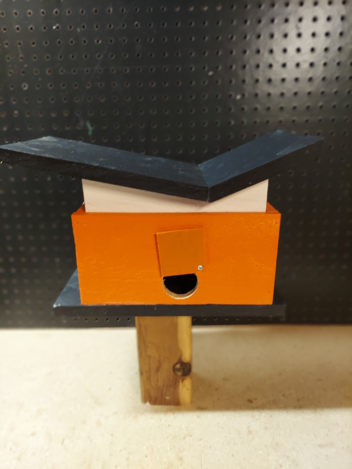 Mid-Century Modern Cedar / Pine Birdhouse - Easy clean out on back. Oregon State