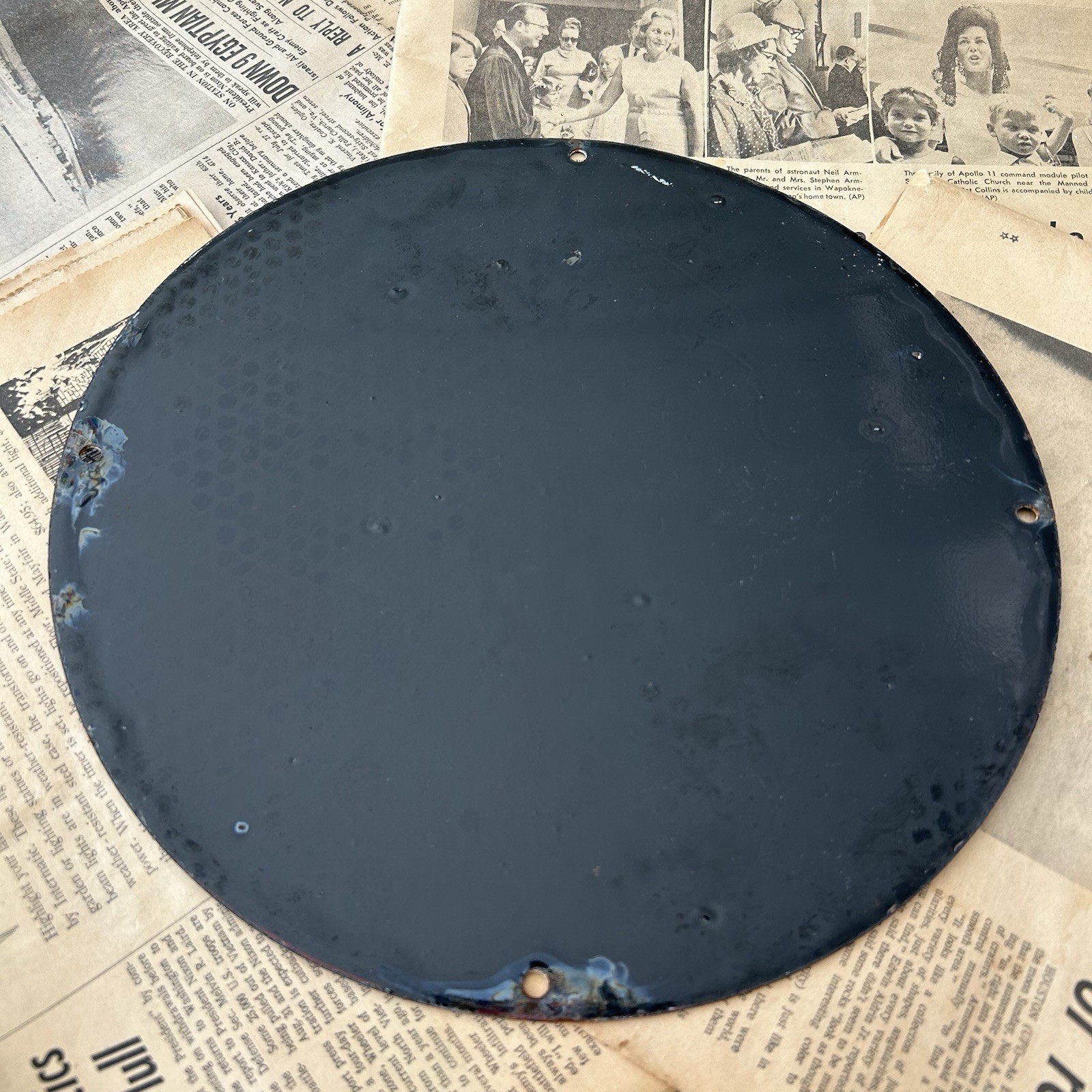 Vintage 7UP Soda Pin-Up Advertisement 12-Inch Porcelain Sign