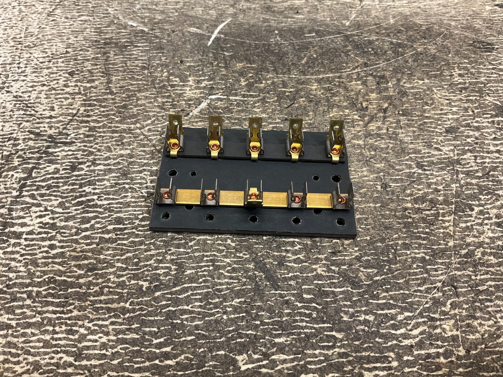 EZGO 22674G1 Fuse Block 5 Pole New (TSC)