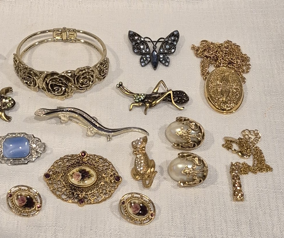 1928 Brand Jewelry Lot Brooches Necklaces Earrings Bracelet EUC Free Ship