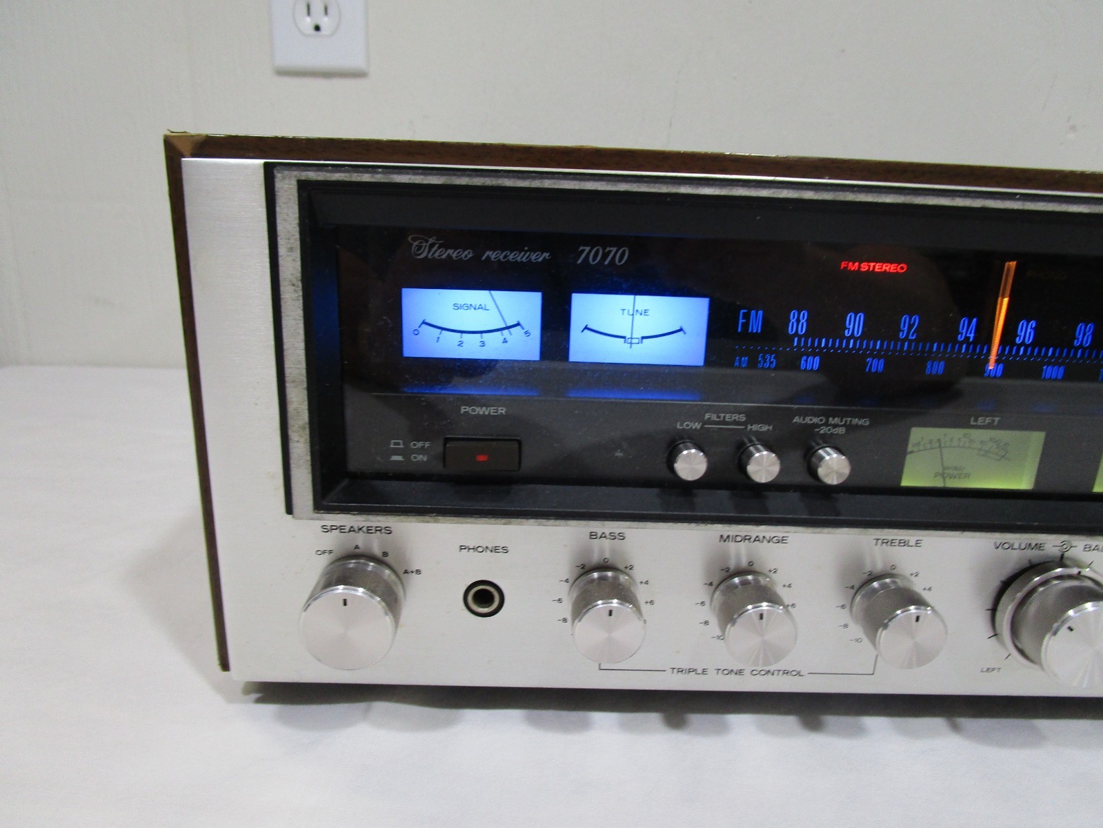 Very Nice Sansui 7070 Stereo Receiver w/ New LEDs - Serviced - Recapped - Cool!