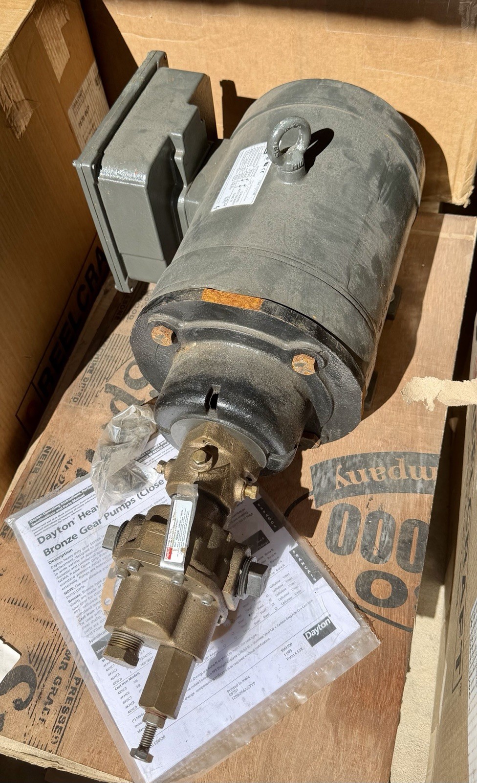 Dayton 4KHD9 Rotary Bronze Gear Pump with Motor 1", 3 HP, 230V, 1 Phase