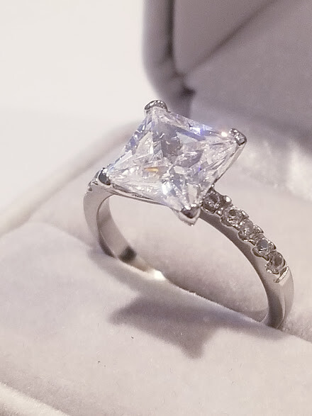 SALE! 3.50 Ct Princess LC Moissanite solitaire Engagement Ring Stainless steel