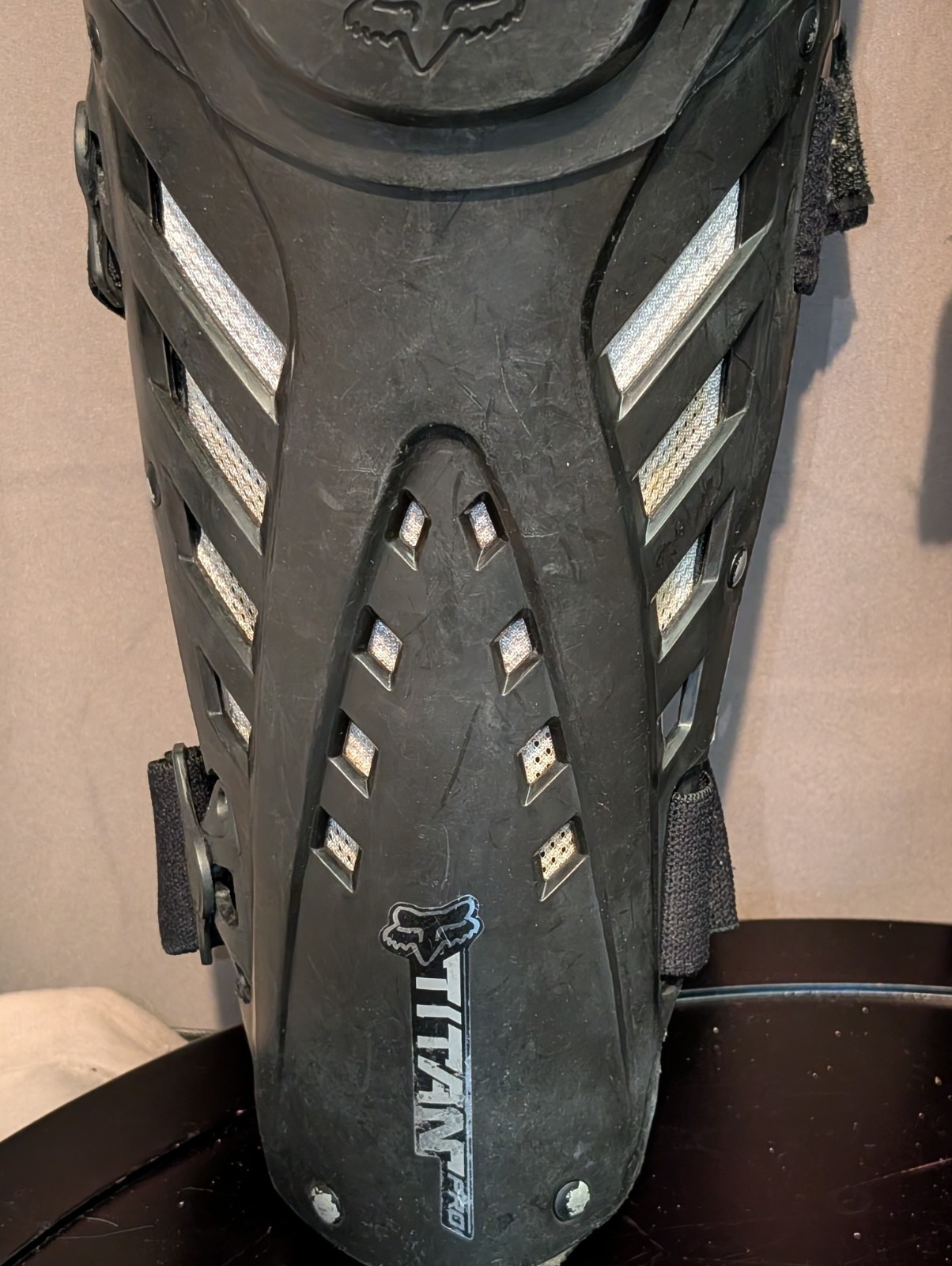 Fox Racing Titan Pro Knee Shin Guard One size fits most Black White