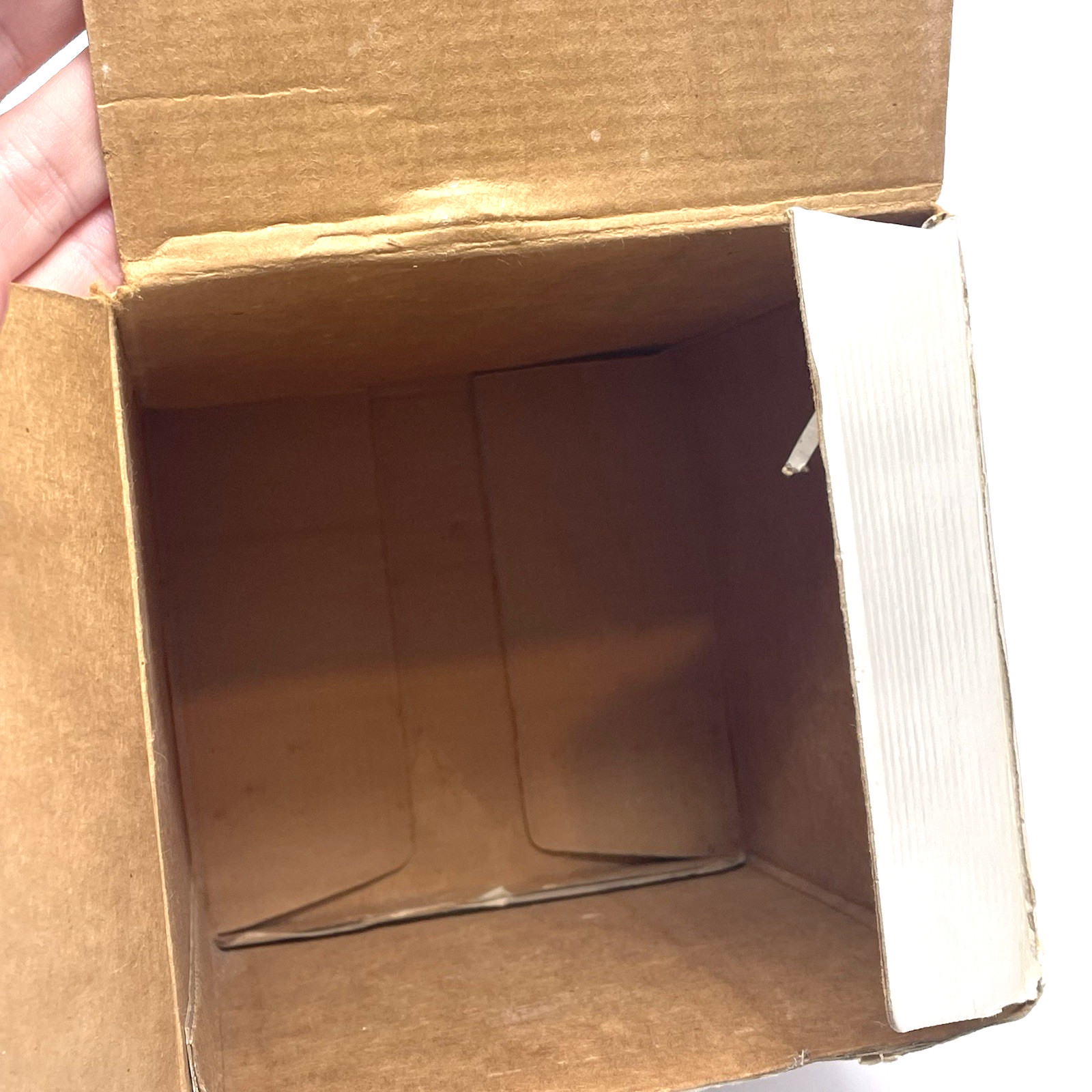 Vintage Sesame Street Oscar the Grouch Trash Can AM Transistor Radio 1970s w/Box