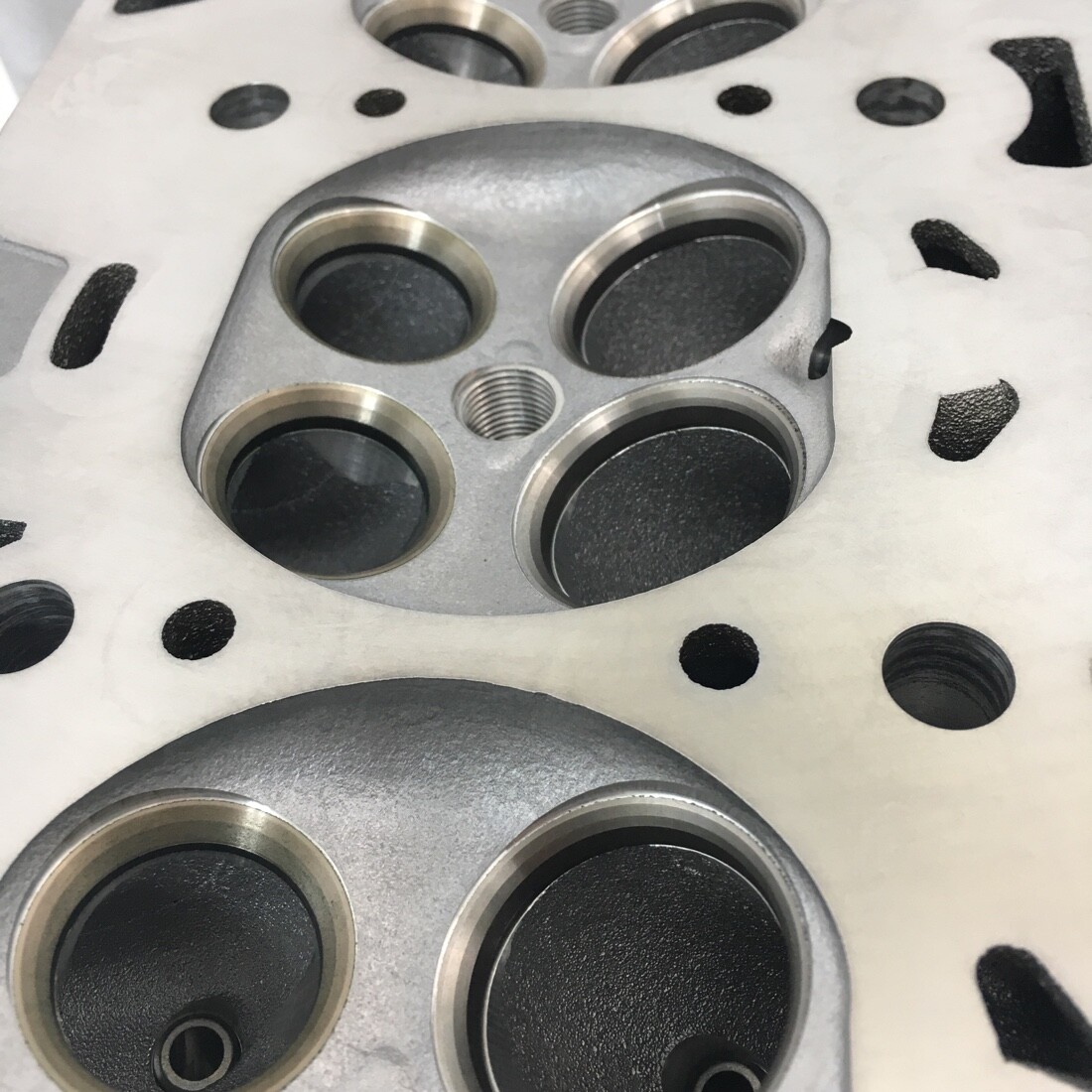 Genuine GM Chevrolet GMC Buick ECOTEC 2.4L DOHC Cylinder Head BARE 12608279