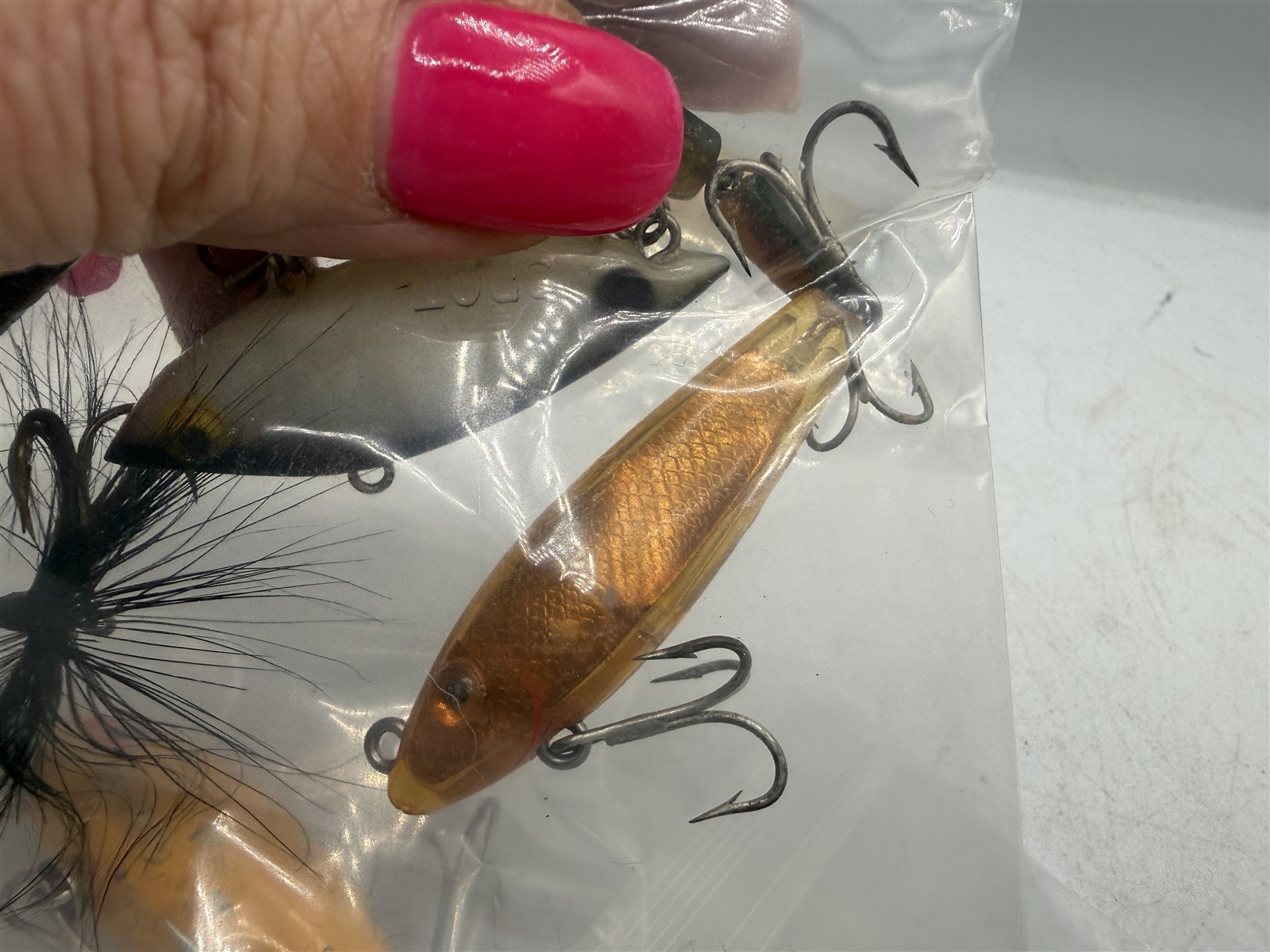 VINTAGE WOOD & PLASTIC FISHING LURE LOT OF 23