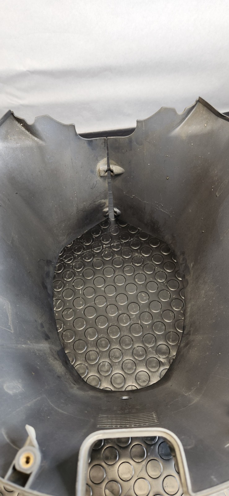 Yamaha Outboard Apron 63P-42741-00-8D 2004-2009 F150 (1138)