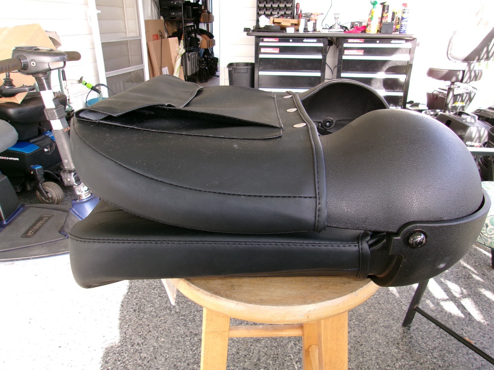 Pride Standard Universal Seat 17" with Pocket # 6128