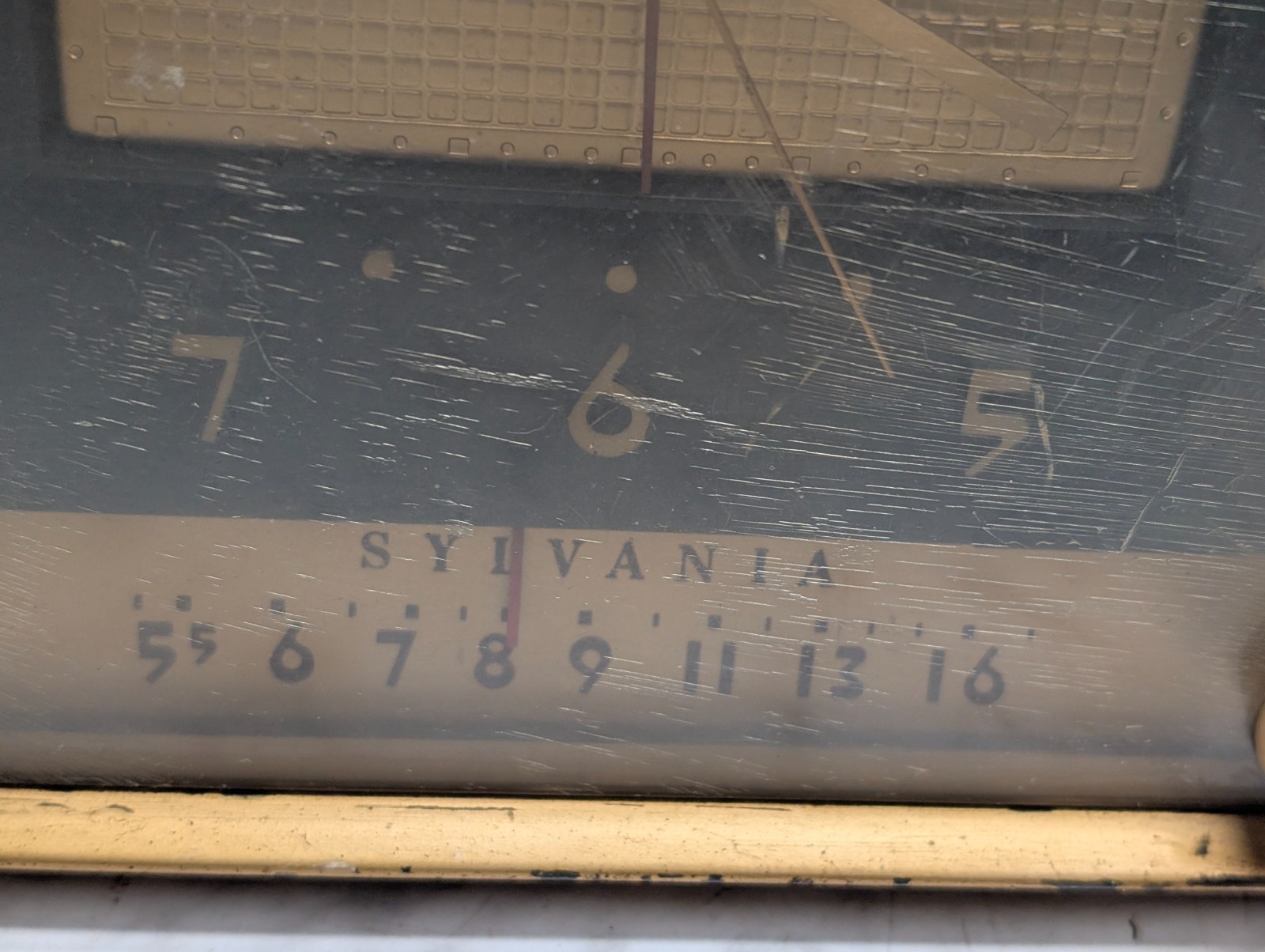 Sylvania Model 541B AM Tube Clock Radio Black Mid Century Modern Design