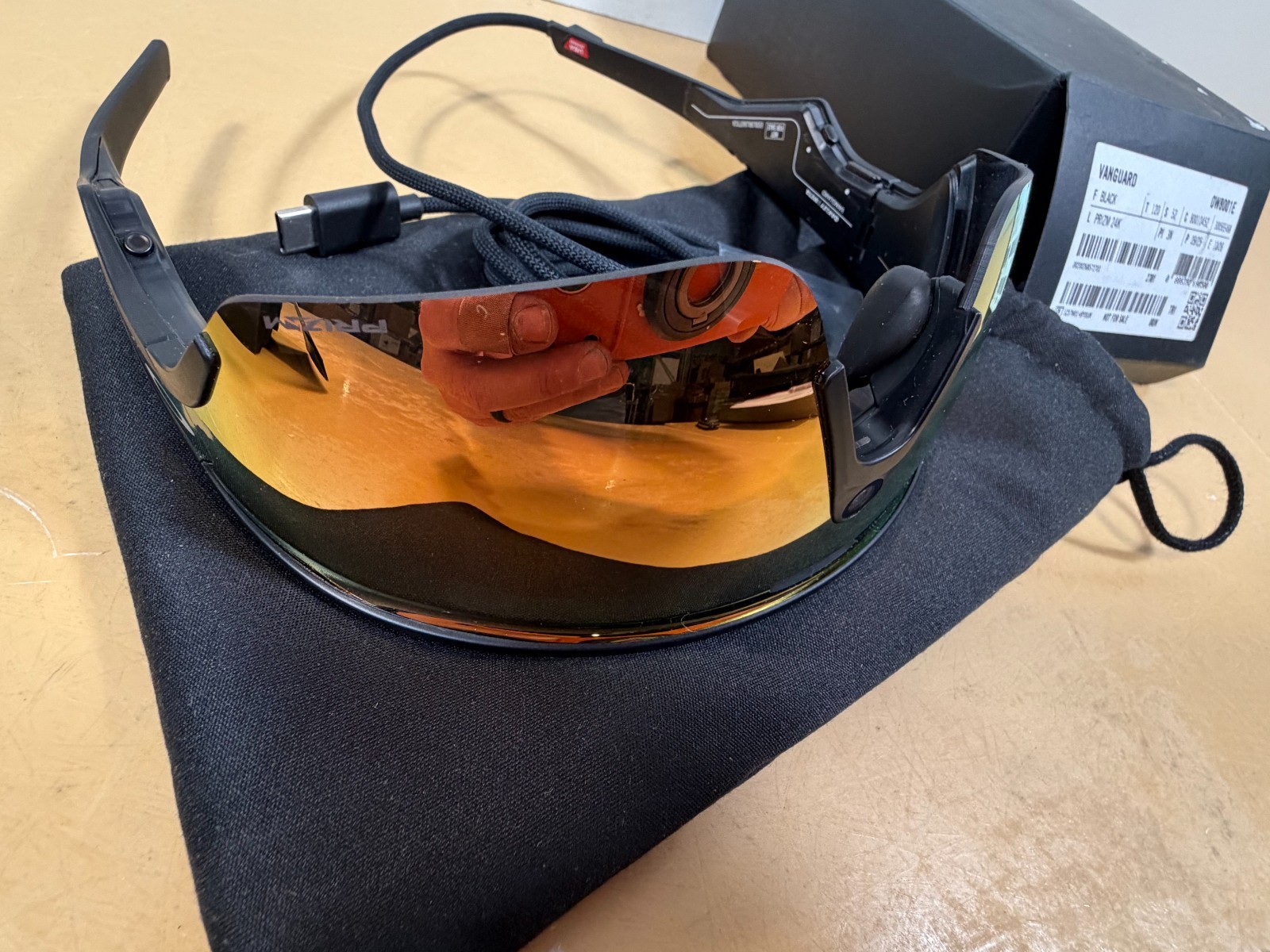 Oakley Meta Vanguard Black Prizm 24K 0W8001E (DEMO MODEL, SEE PHOTOS)