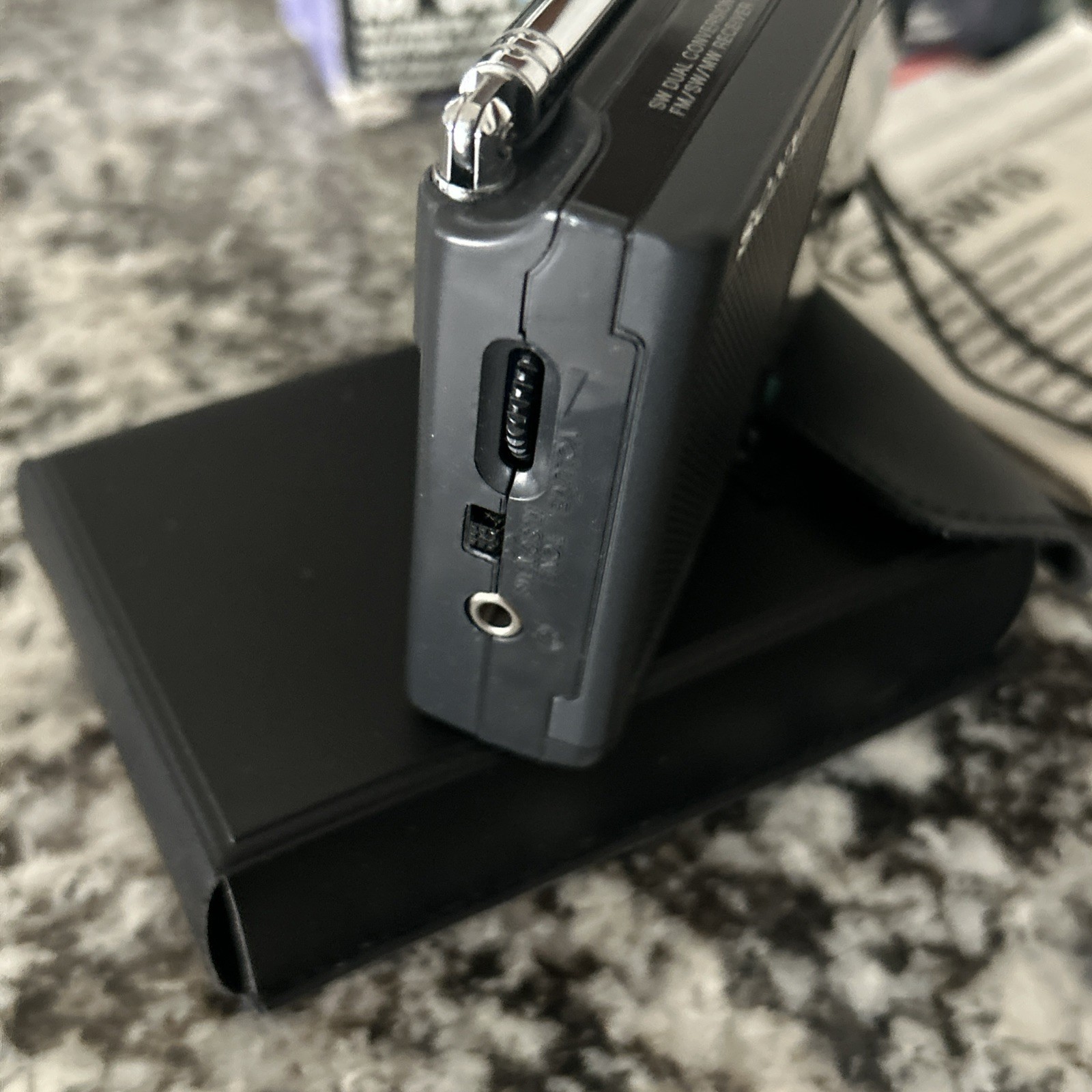 Vintage Sony ICFSW22 Portable Shortwave Radio 12 Band FM MW SW LW Com G2U