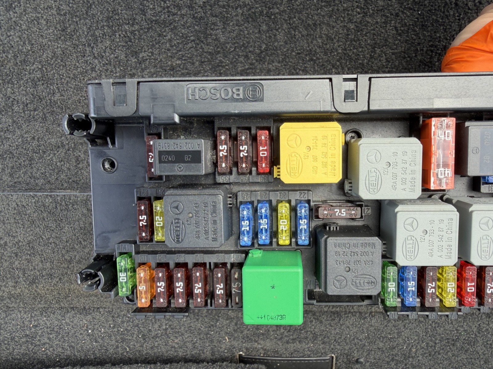 2010-2012 Mercedes-Benz E350 Front SAM Relay Fuse Box OEM 2129008307