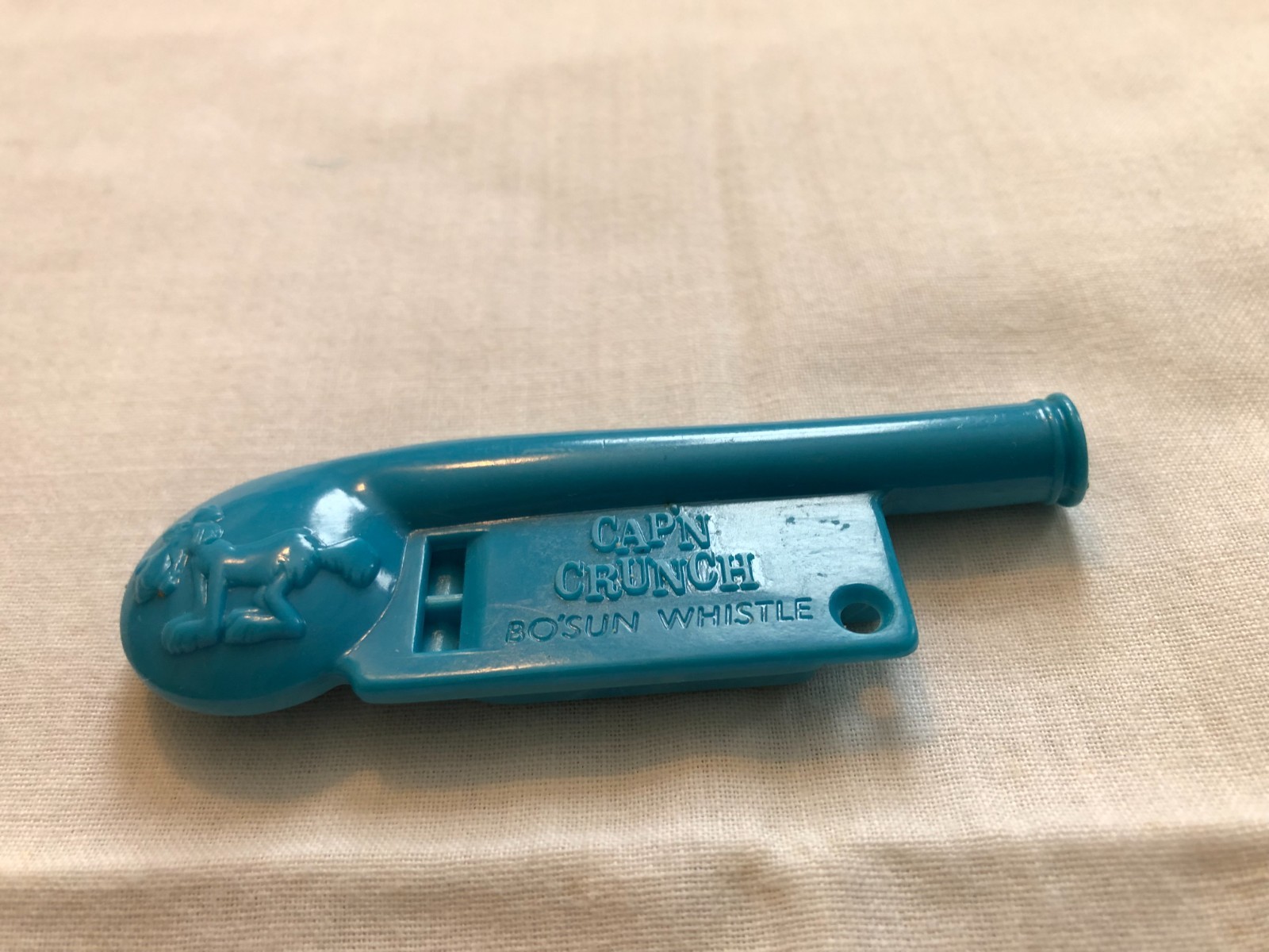 VINTAGE CAP'N CRUNCH BO'SUN WHISTLE BLUE CEREAL PREMIUM 1960'S RARE