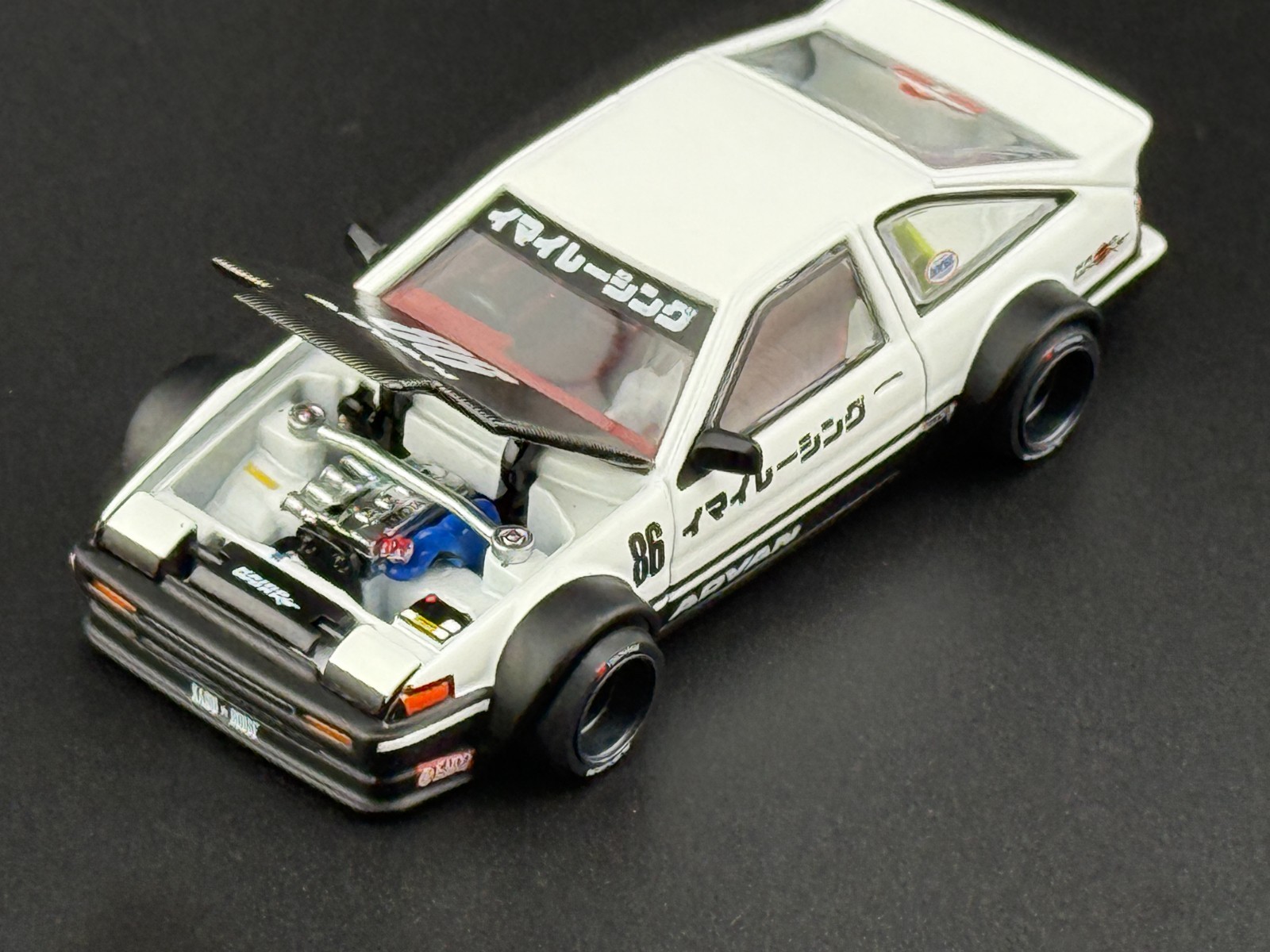 Kaido House x Mini GT Toyota AE86 Sprinter Trueno Kaido Street V1 #180 1/64