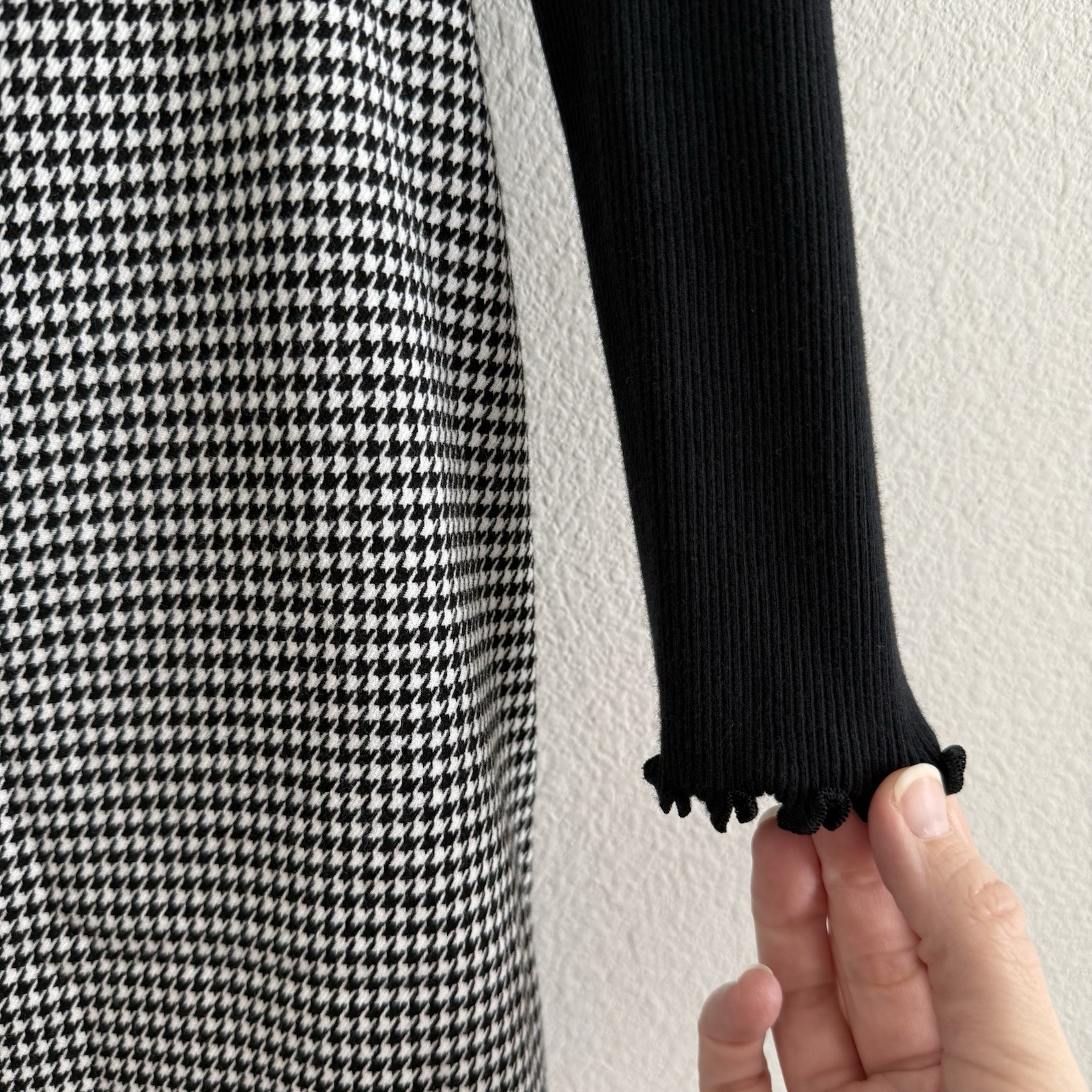 Houndstooth Jumper With Black Turtleneck Girls Size 5 Preppy Academia School Mod