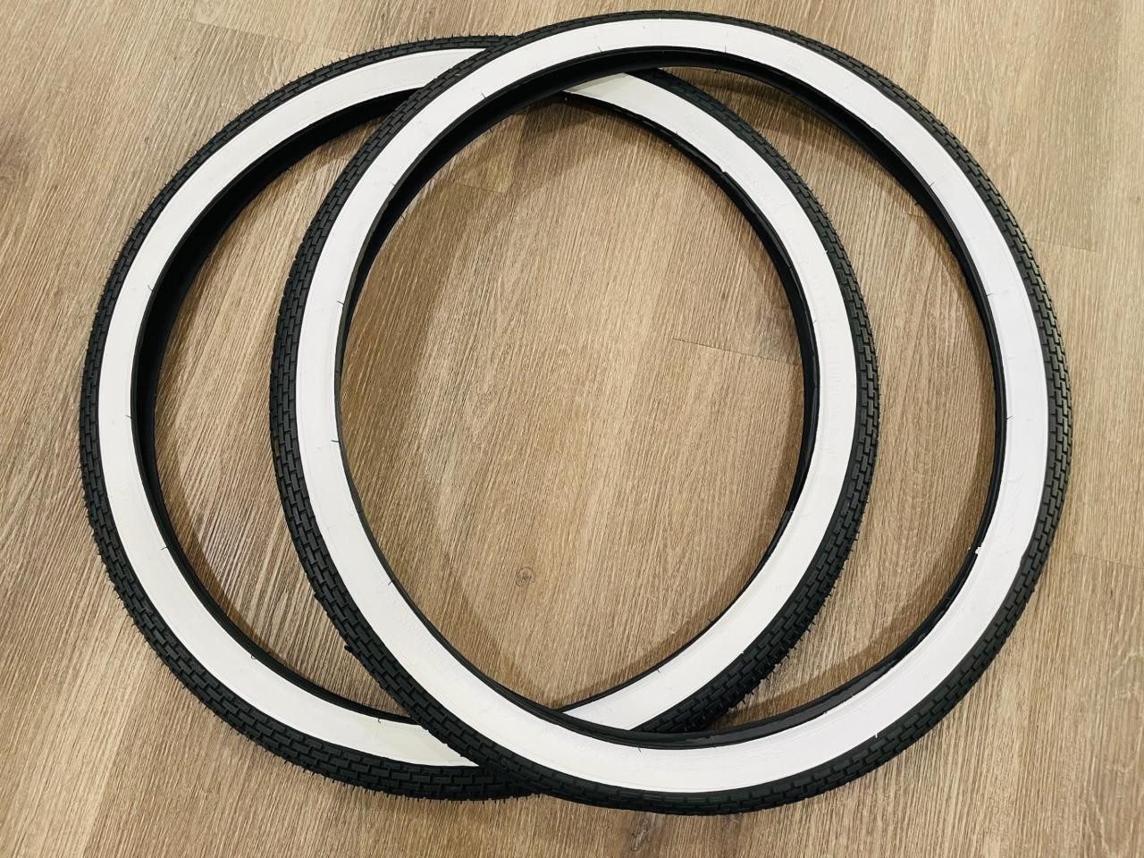 New Pair of 26X2X1 3/4 SCHWINN S7 White Wall Tires 26" x 1-3/4