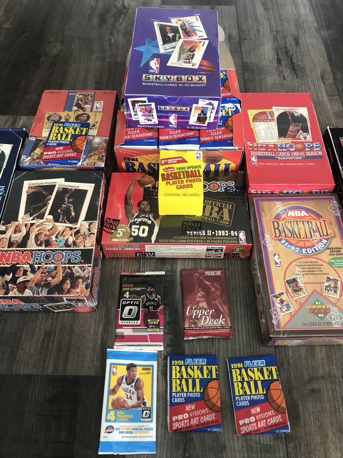 HUGE LOT OF UNOPENED Basketball WAX & FOIL PACKS 55+ CARDS NBA FREE SHIPPING!!!