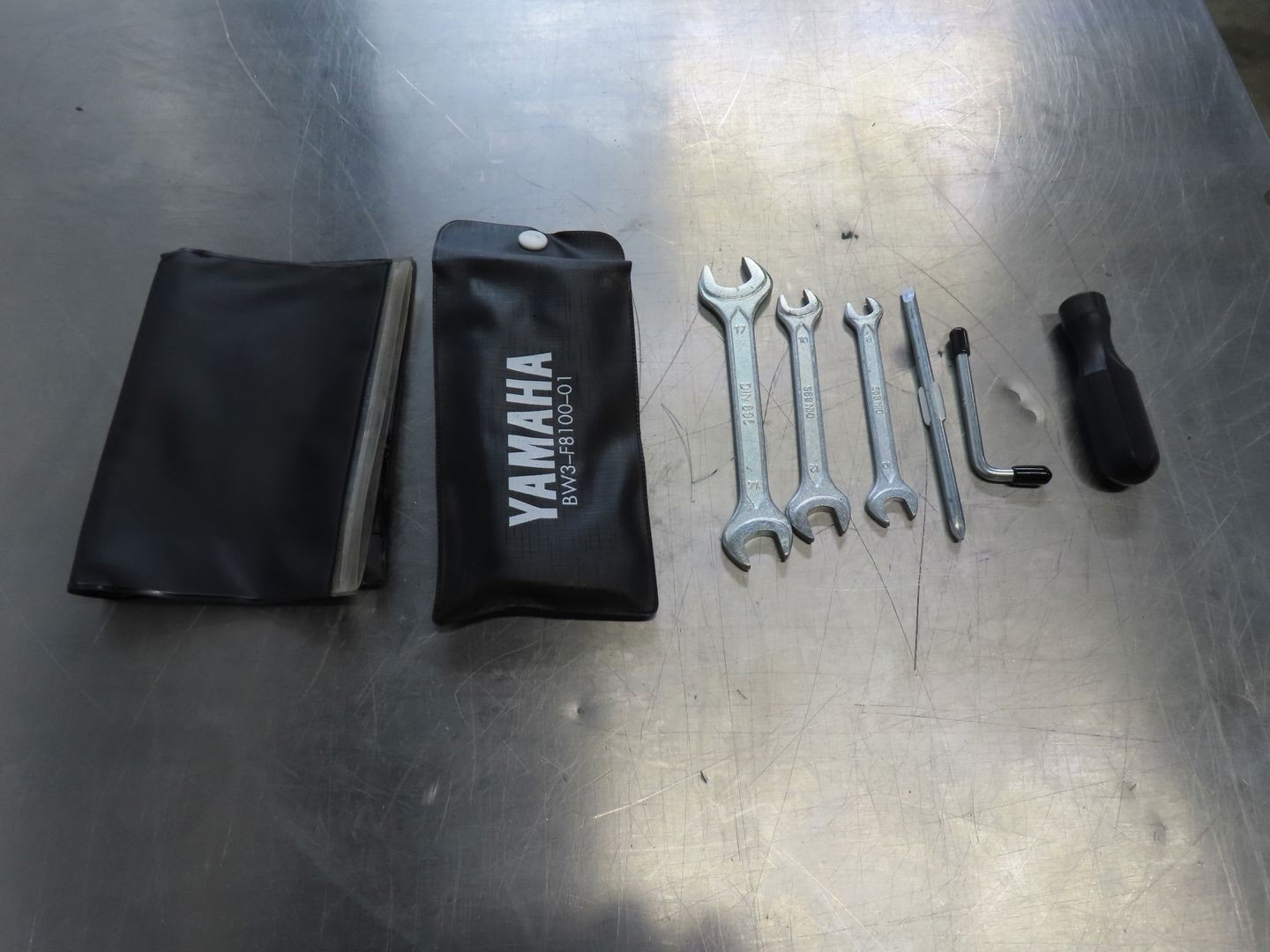 EB1400 2021 21 YAMAHA TENERE 700 TOOL BAG / TOOL KIT