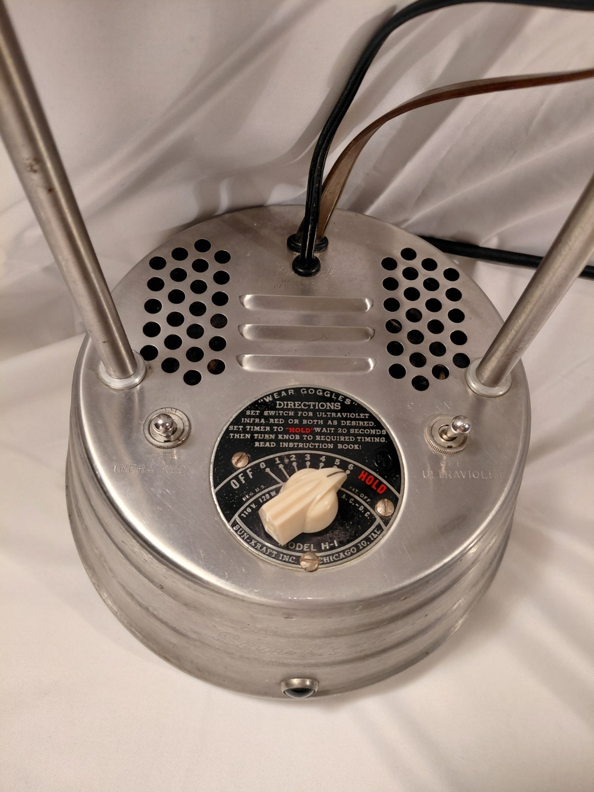 Vintage 1940's-1950's Sun Kraft Ultraviolet & Infrared Dual Bulb Medical Lamp