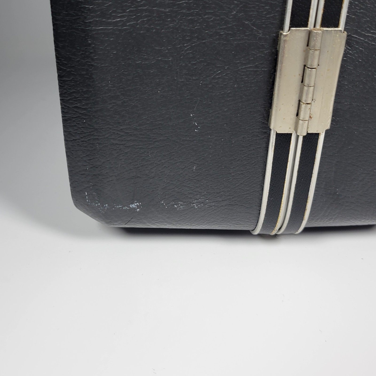 Vintage Portable Travel Bar Executair 737 Trav-L-Bar Case Key Uniroyal Royalite