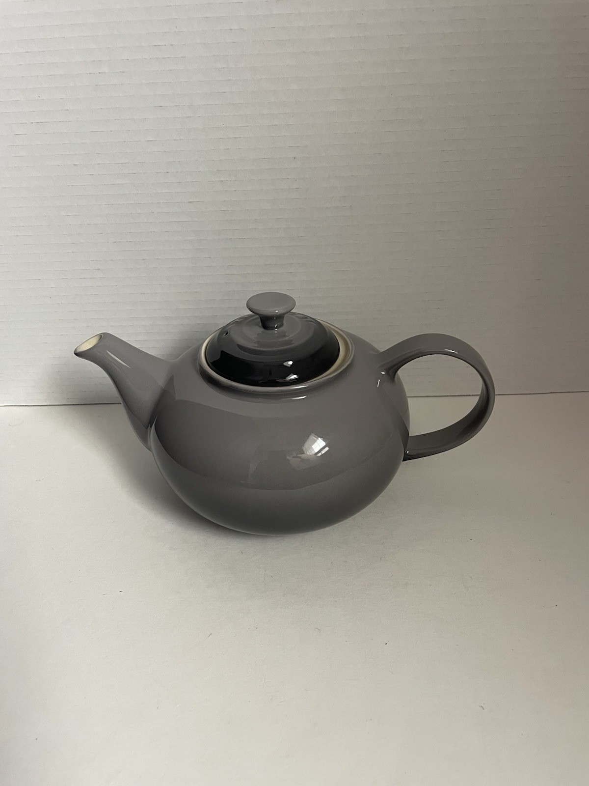 Le Creuset Stoneware Classic Teapot - Flint- 1.3L NWT