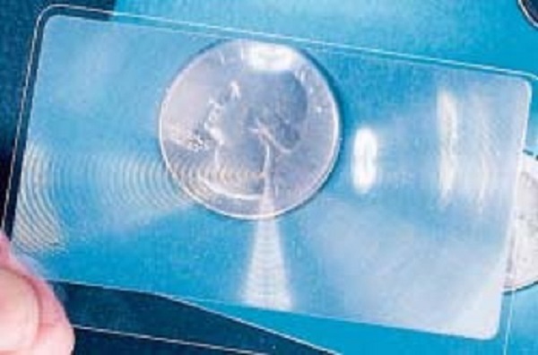 5 PACK CREDIT CARD MAGNIFIER - 3X MAGNIFYING FRESNEL LENS