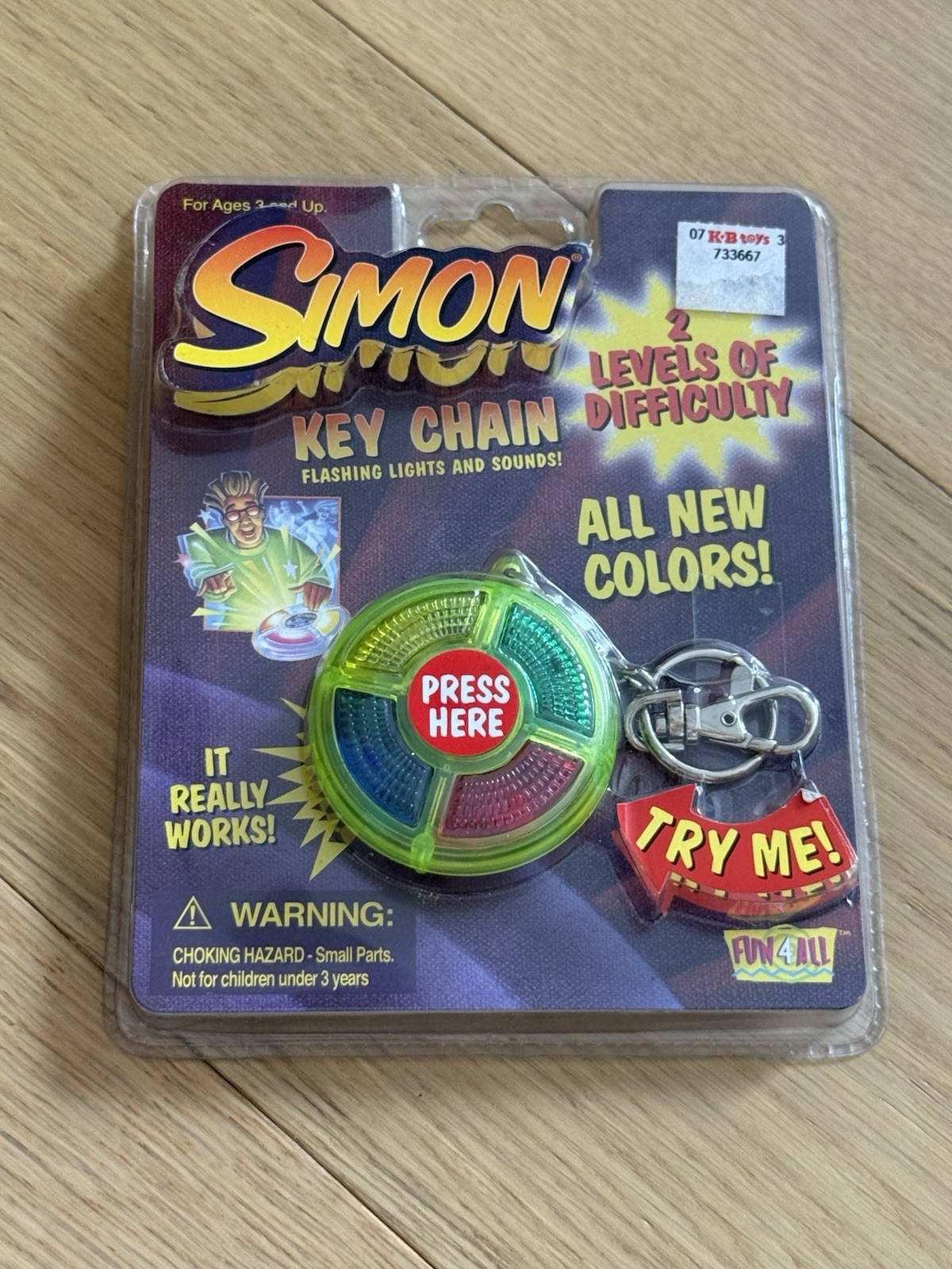 2000 Hasbro Simon Key Chain Electronic Game Green New Old Stock KB Toys Sticker