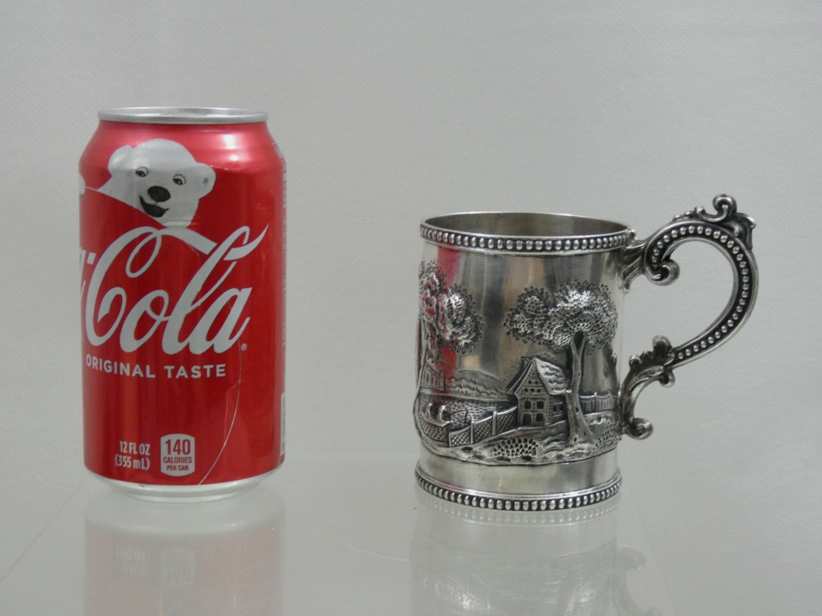 ANTIQUE AMERICAN COIN SILVER MUG CUP HAND CHASED REPOUSSE ARCHITECTURAL sterling