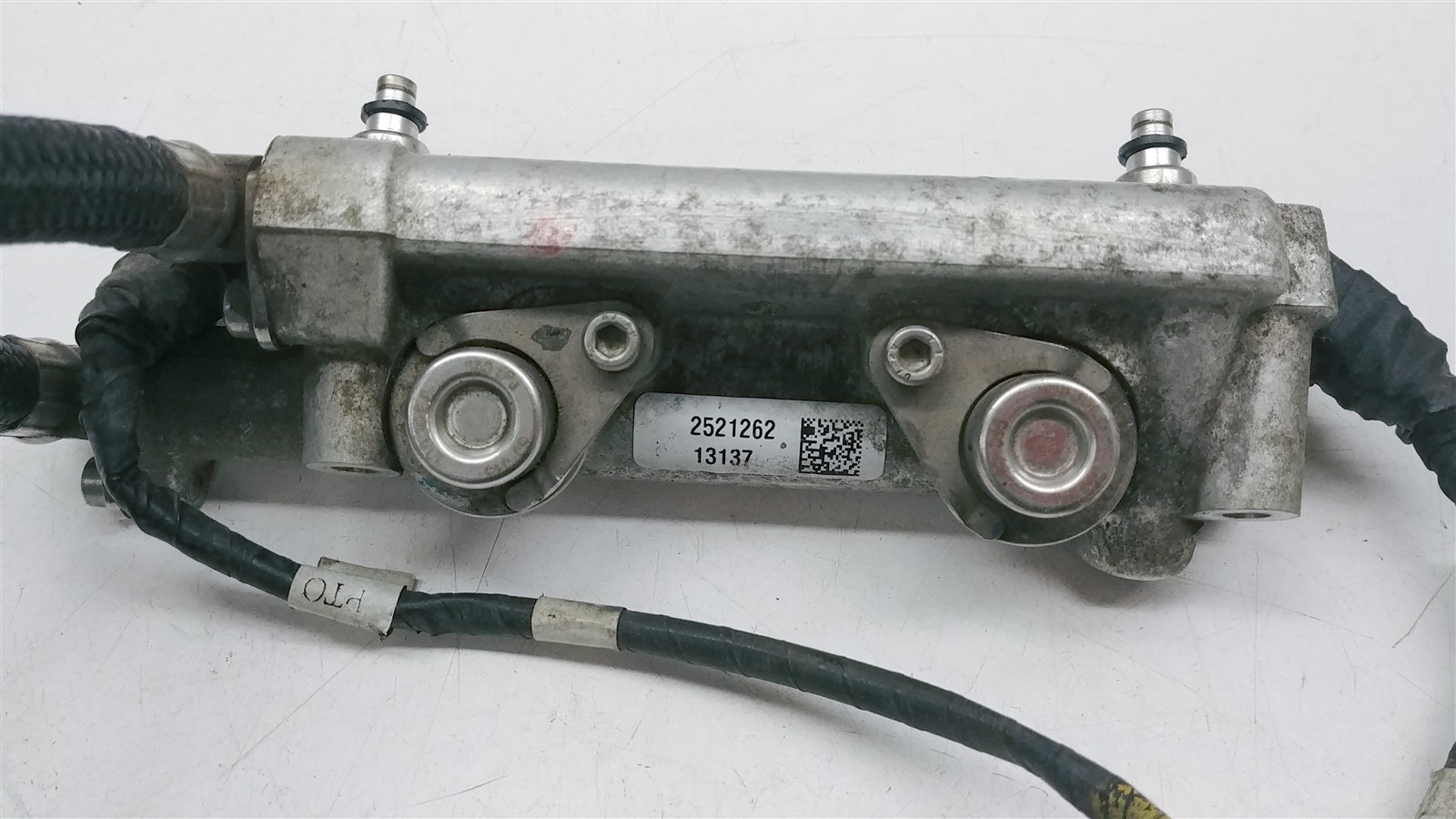 2014 Polaris Switchback Assault 800 #2 Fuel Rail Assy w Fuel Injectors & Harness