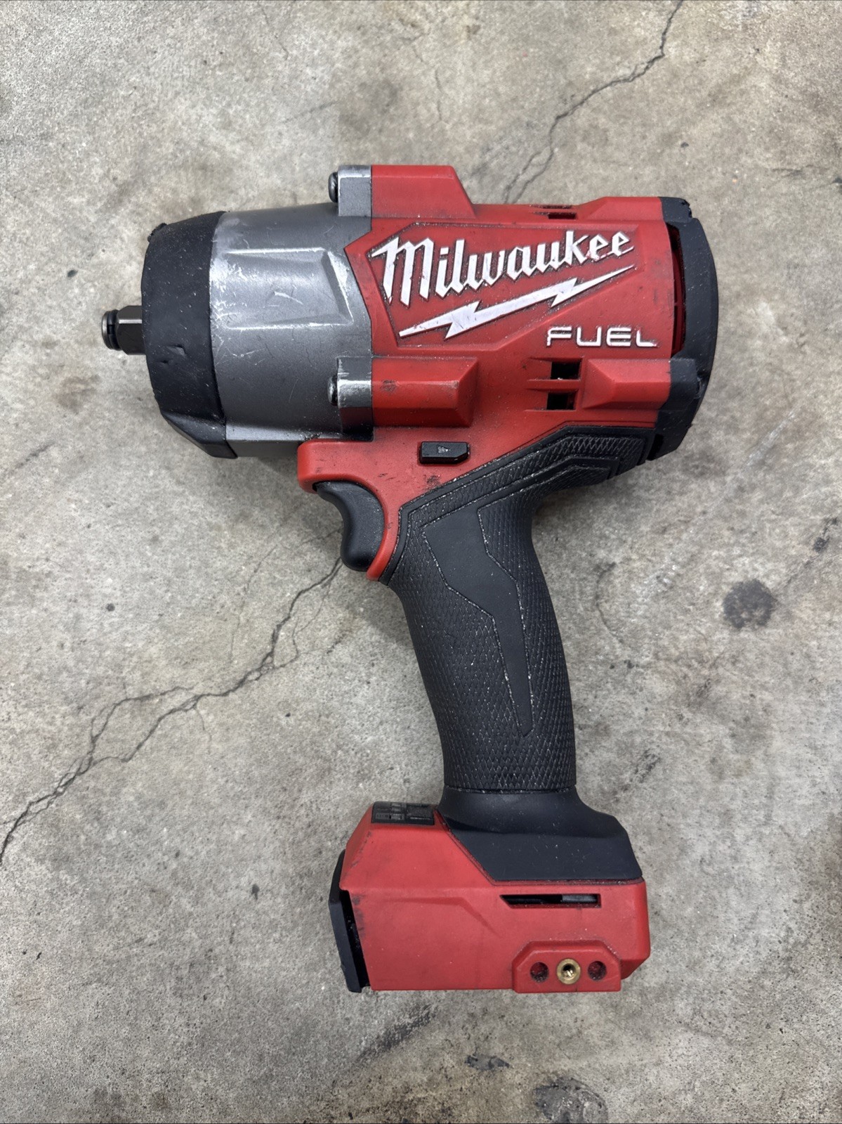 Milwaukee 2967-20 M18 FUEL 18V 1/2 in High Torque Impact Wrench