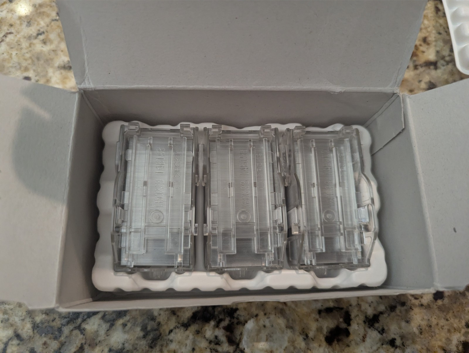 Toshiba Staple-2400 MJ1108 Staple Cartridge 3 count 5000 staples