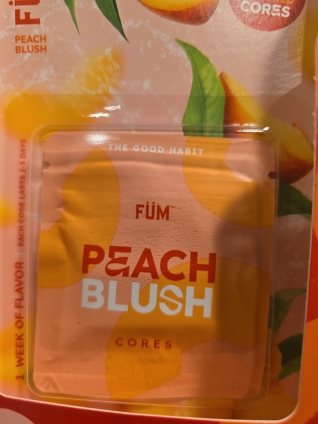 Füm Journey Pack Flavored Air Device with 4 Packs of Plant Based Cores
