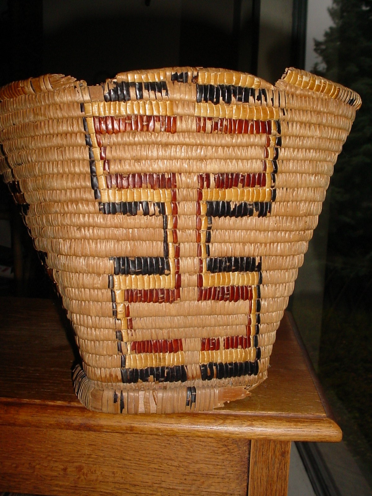 LARGE OLD THOMPSON RIVER SALISH INDIAN BASKET WITH BROKEN HANDLES 17 BY 12 BY 10