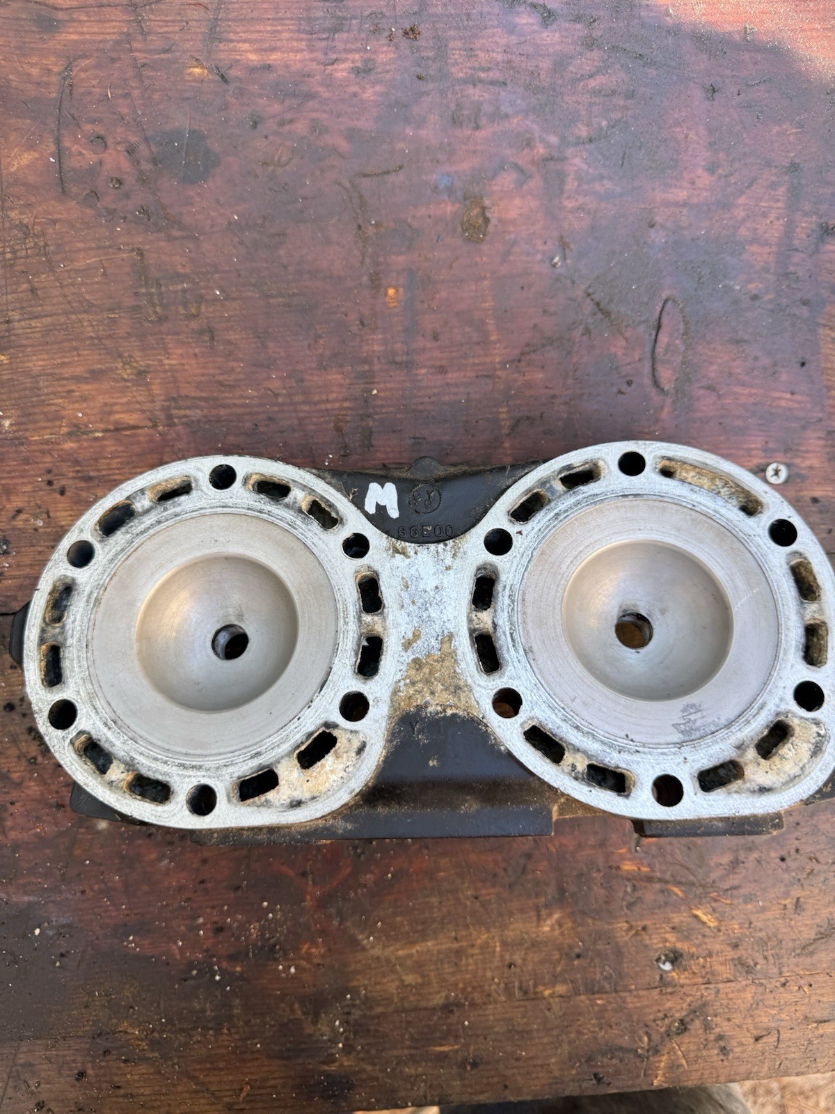 1998-2005 Yamaha GP800 GP800R XL800 XLT800 GP XL XLT 800 66E Motor Cylinder Head