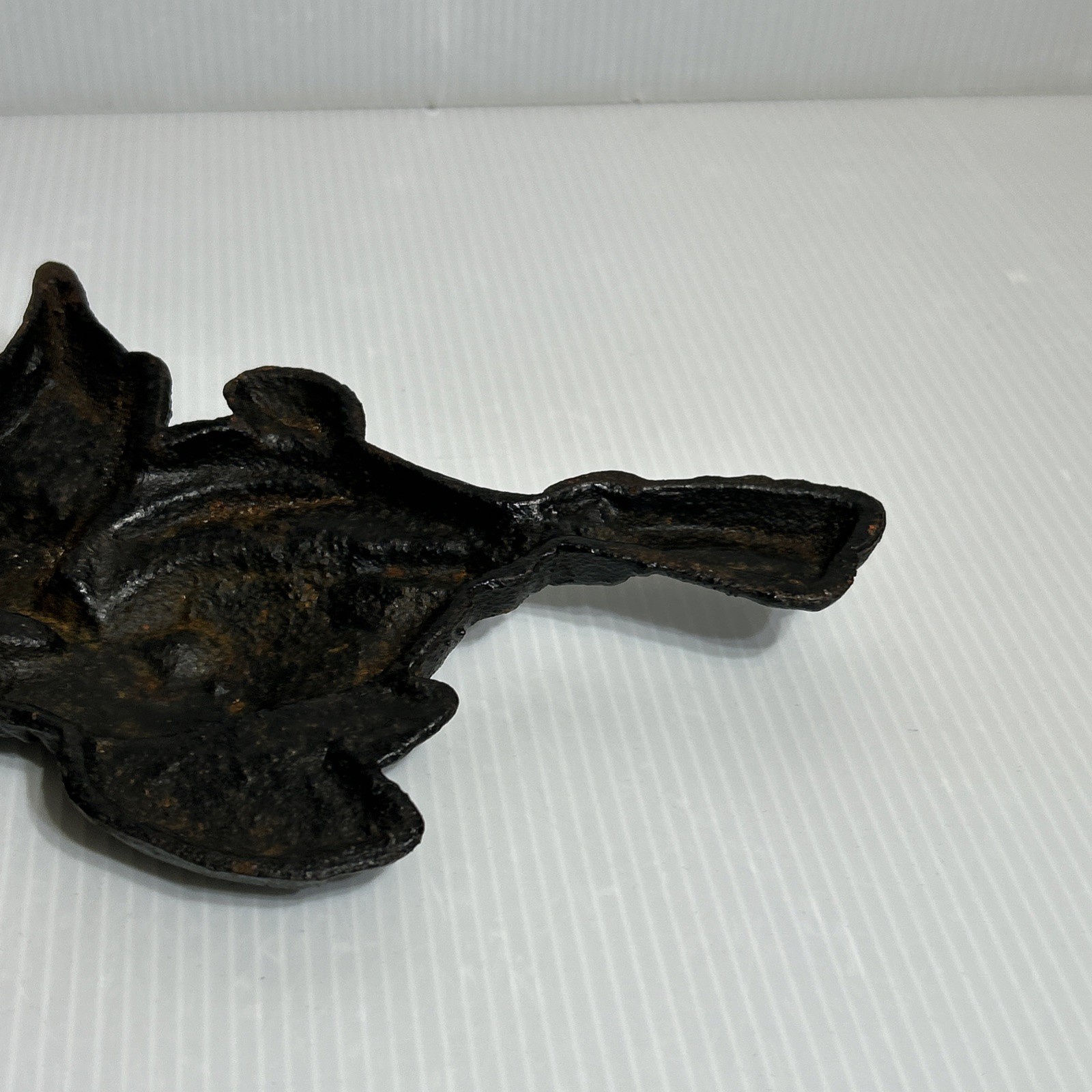 Cast Iron Hunting Bunny Rabbit Attack By Birds Rustic Antique 13” 1.9lb