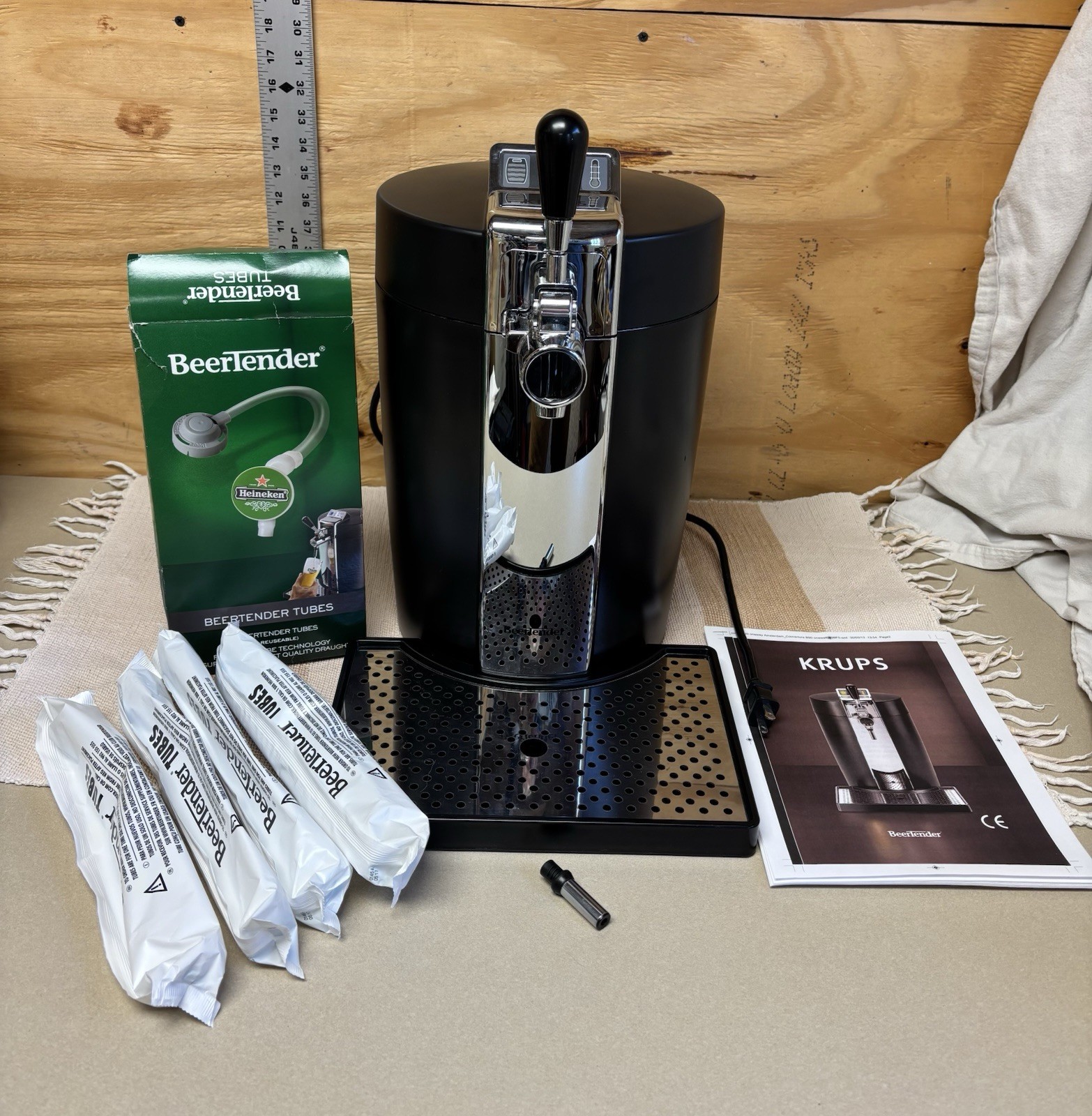 KRUPS BEERTENDER Model VB502 BEER KEG Dispenser With 4 Heineken Tubes ~ Tested