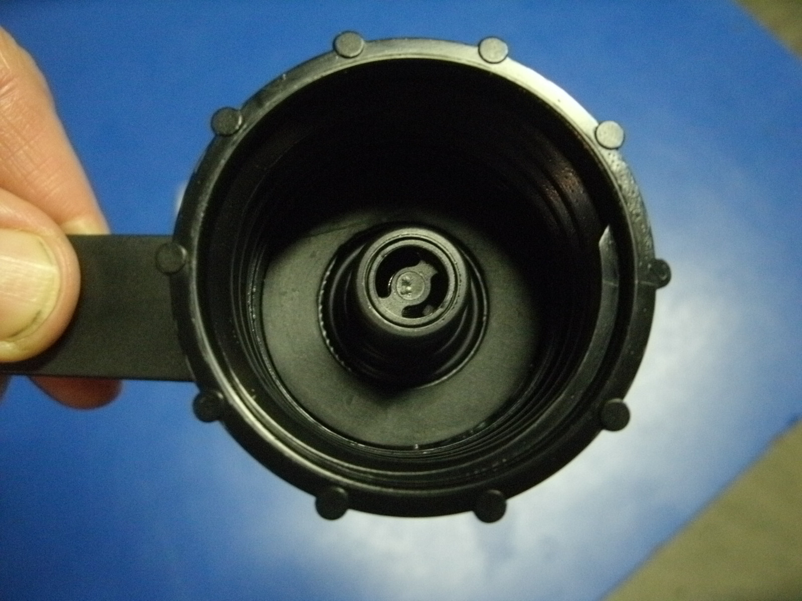 US ARMY AVON M50 / 61 GAS MASK 1 OR 2 Quart Canteen Cap Adapter NEW IN WRAPPER